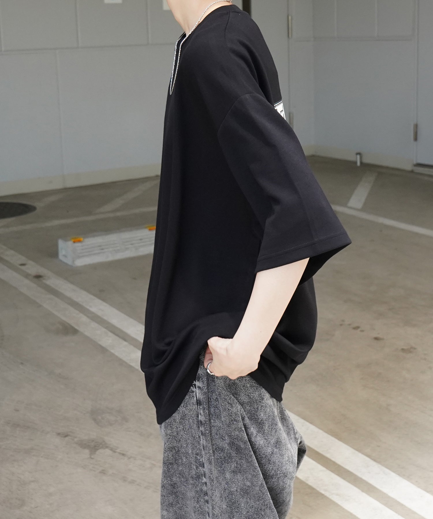 【RED CAP GIRL】バック転写 ワンポイント刺繍 ドレープとろみ ポンチ ビッグシルエットプリントTシャツ 25SS