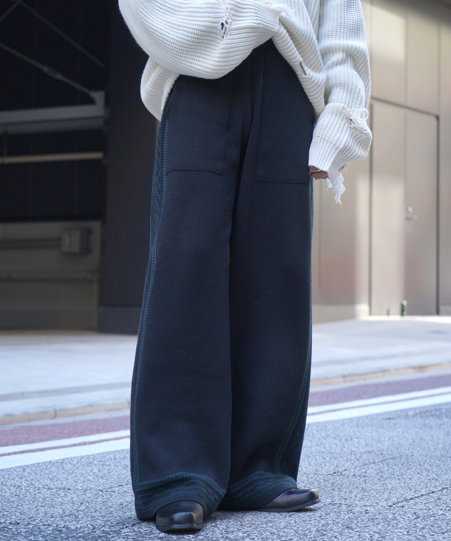 サイドライン ジャガードニット ワイドストレートパンツ