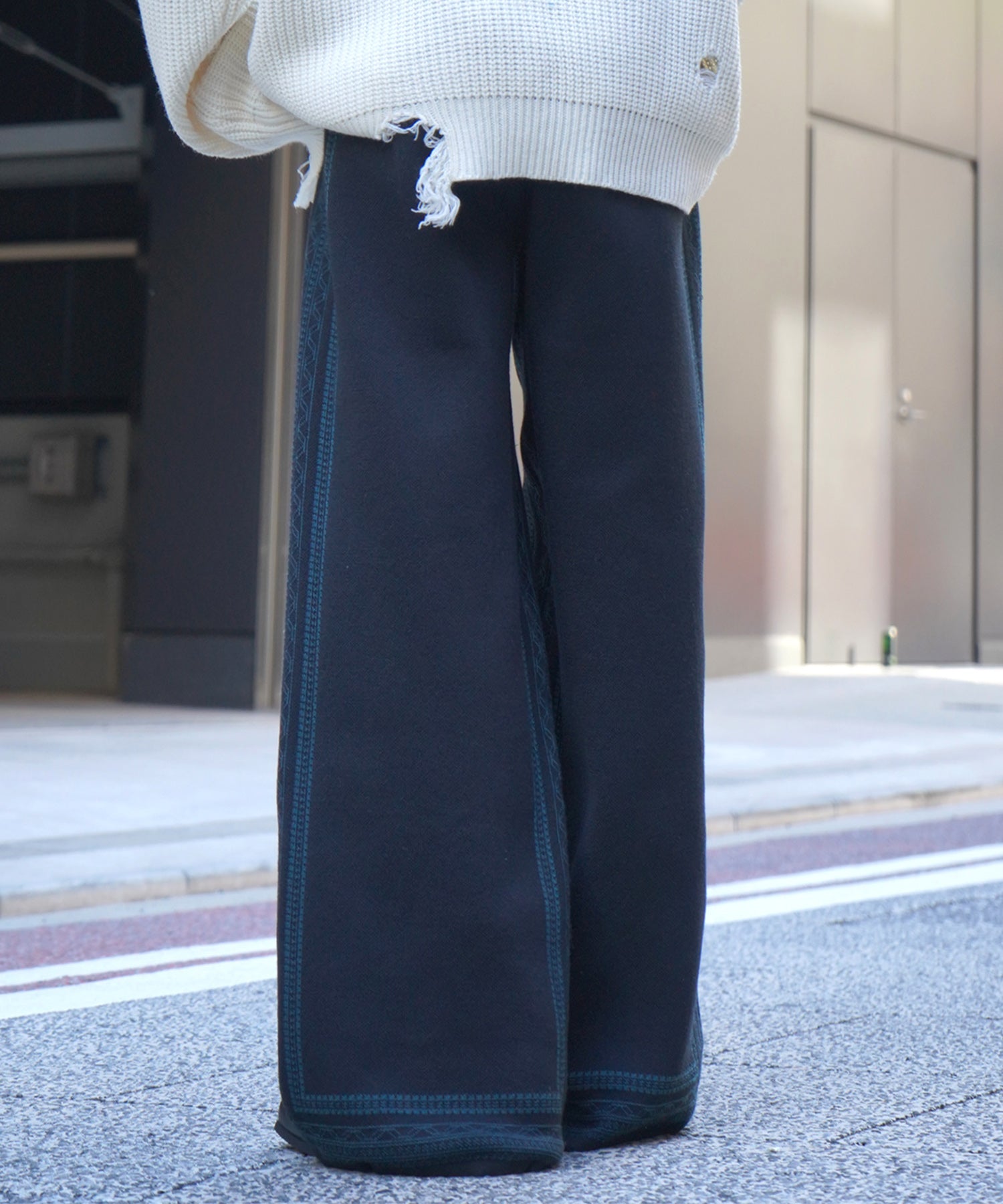 サイドライン ジャガードニット ワイドストレートパンツ