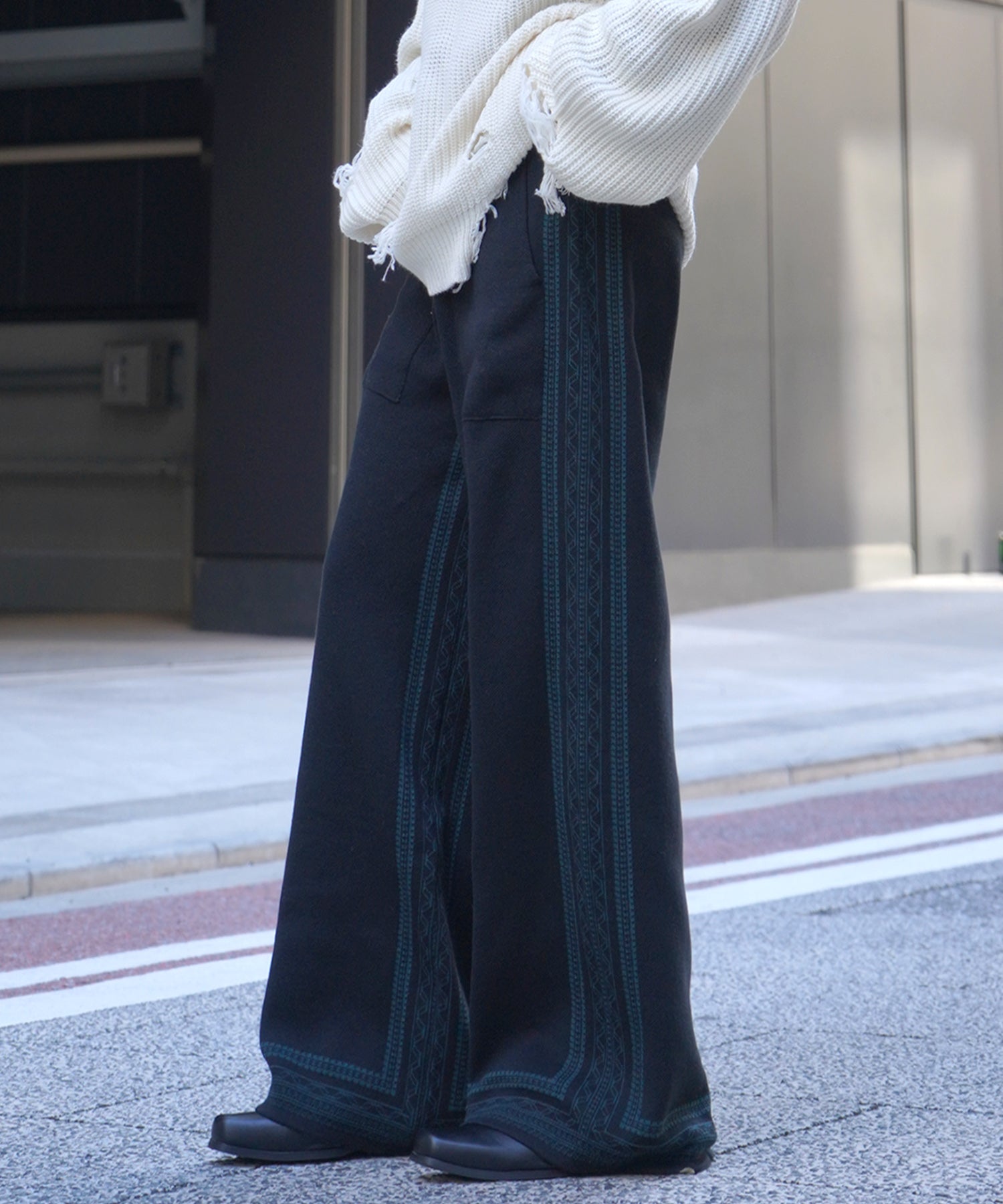 サイドライン ジャガードニット ワイドストレートパンツ