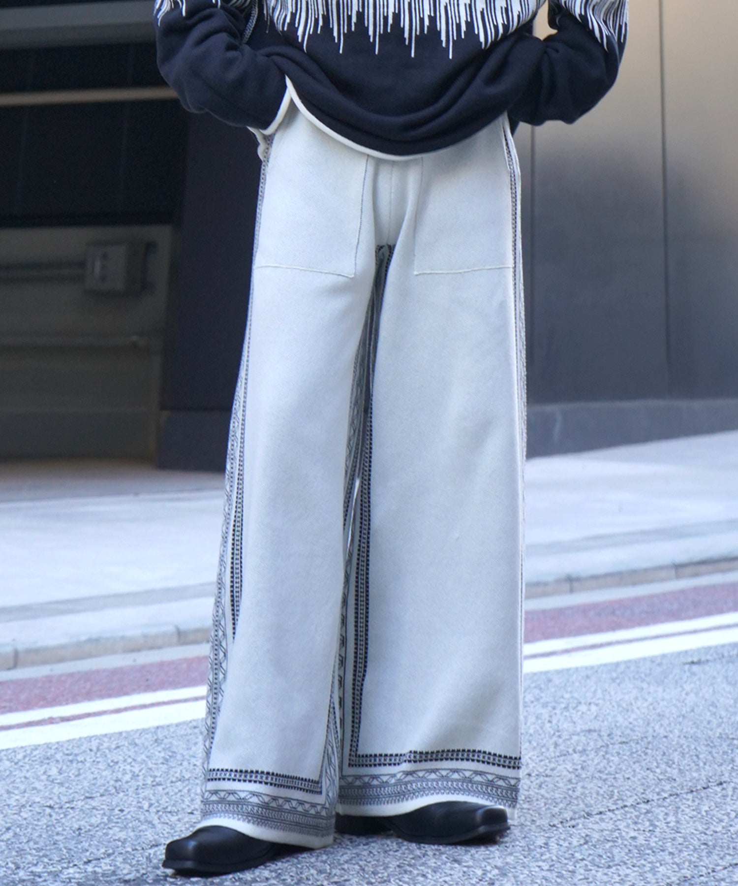 サイドライン ジャガードニット ワイドストレートパンツ