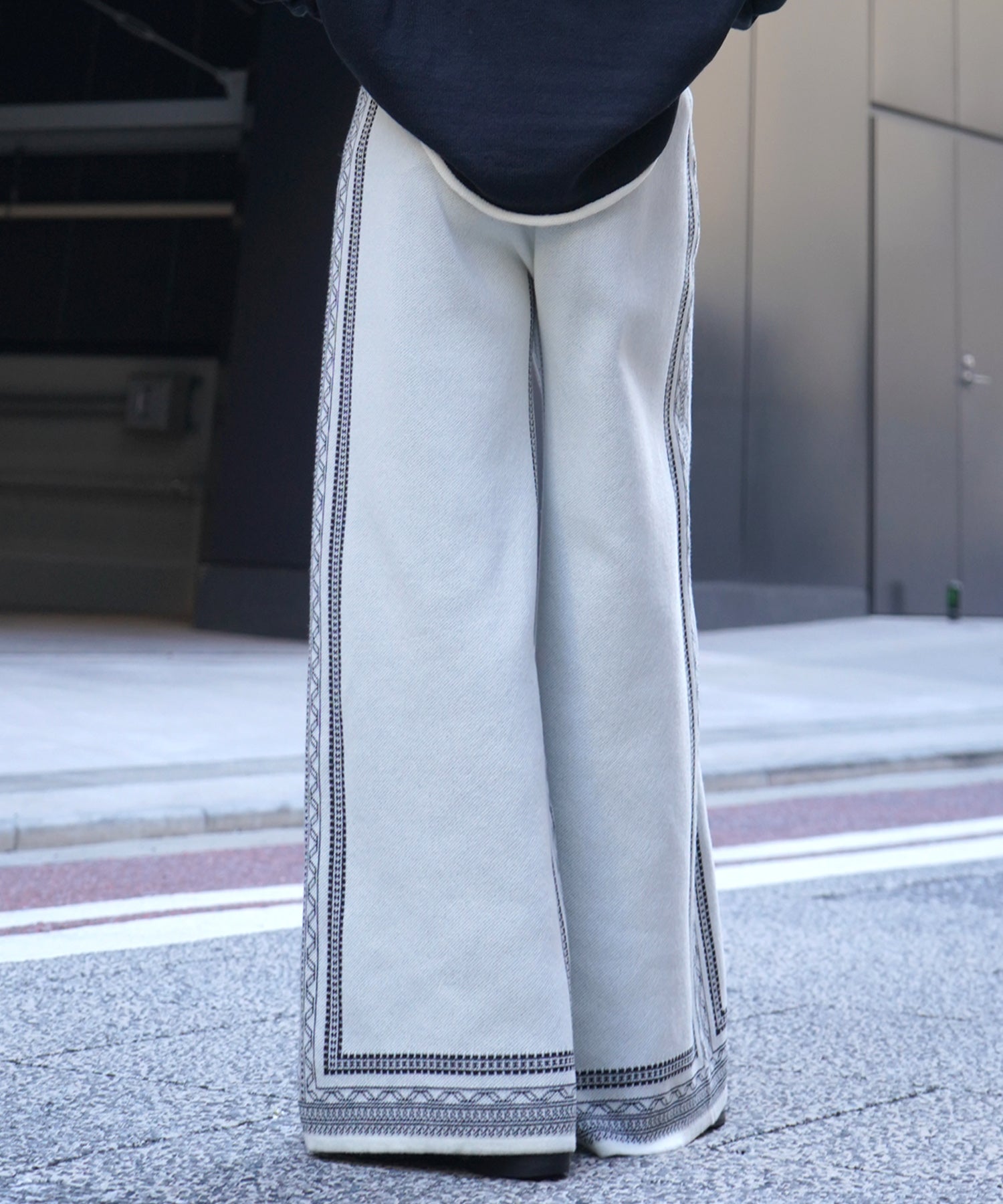 サイドライン ジャガードニット ワイドストレートパンツ