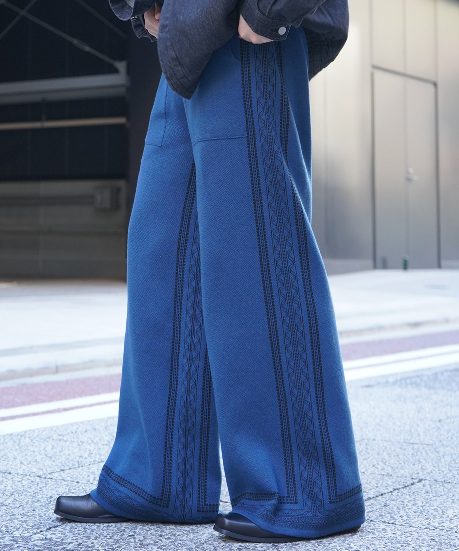 サイドライン ジャガードニット ワイドストレートパンツ
