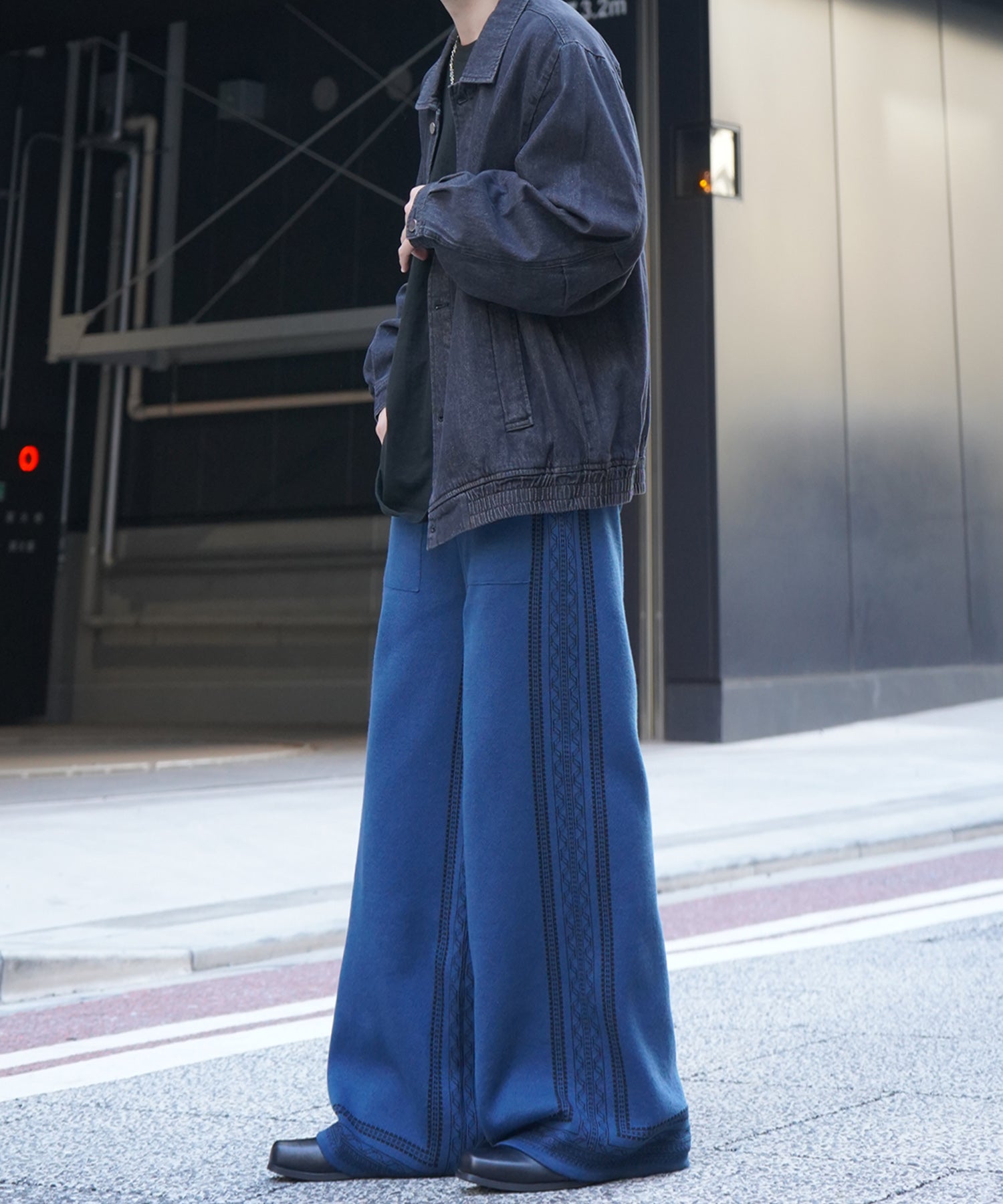 サイドライン ジャガードニット ワイドストレートパンツ