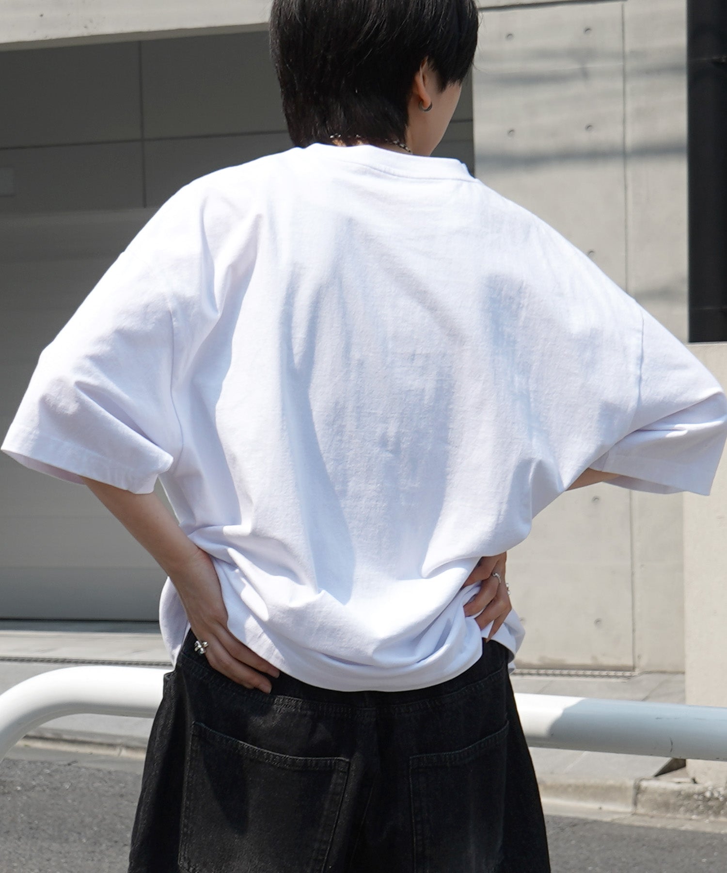 【96thes】韓国ストリート ビッグシルエット ワンポイントマタギ刺繍 半袖Tシャツ
