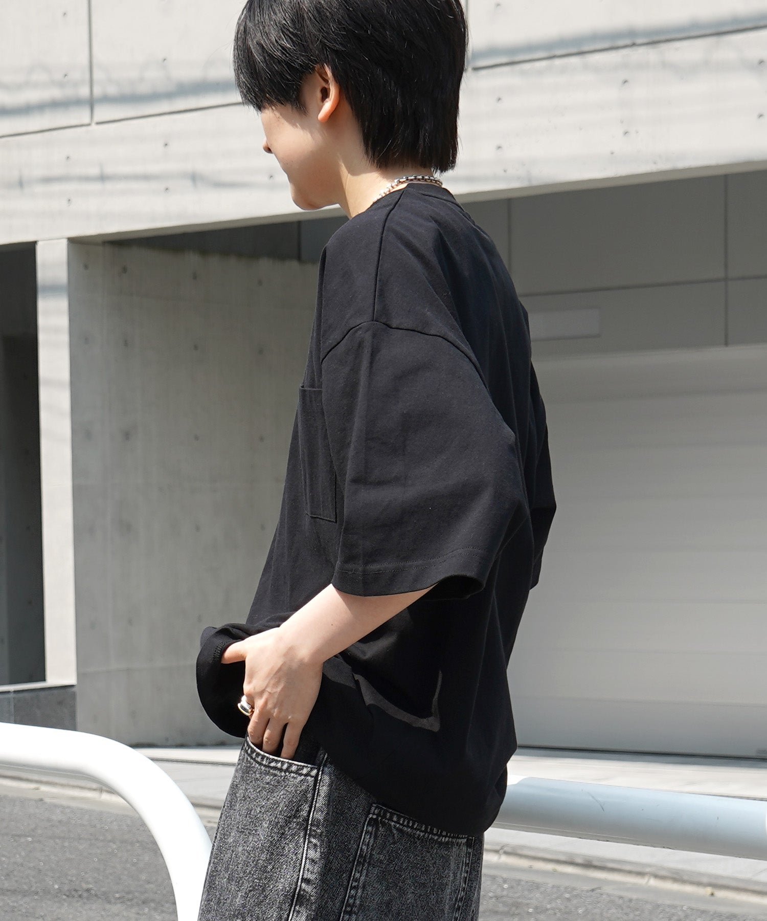 【96thes】韓国ストリート ビッグシルエット ワンポイントマタギ刺繍 半袖Tシャツ