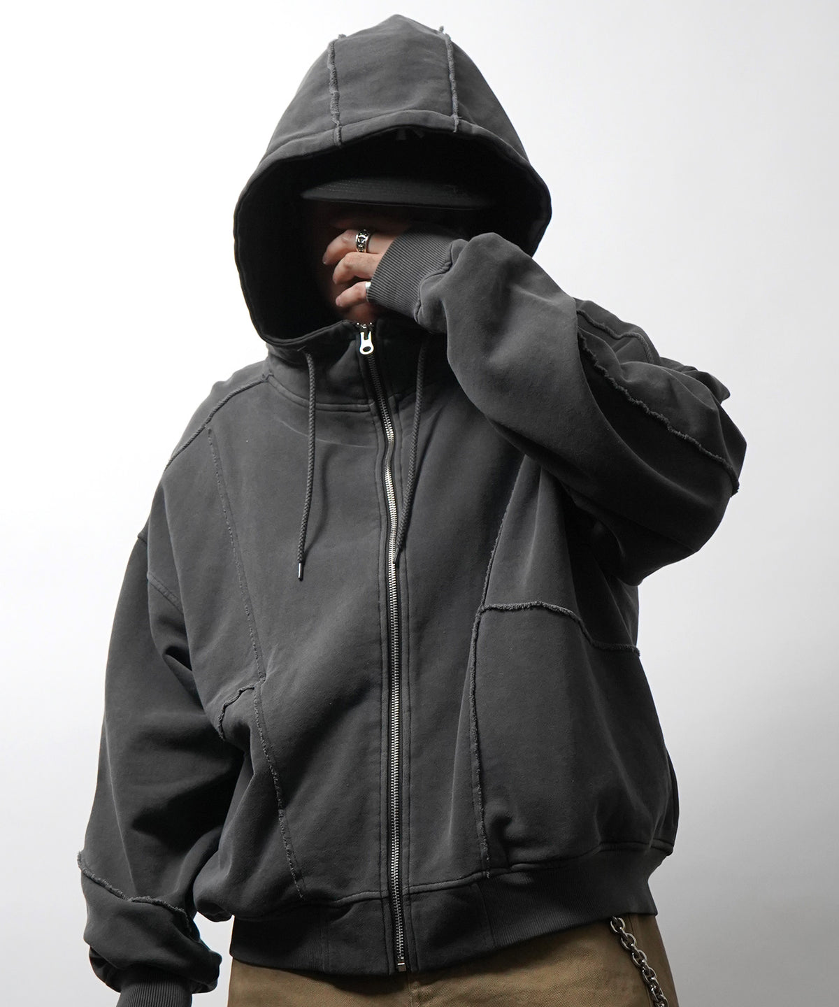 裏毛 カットオフ切り替え ZIPパーカー