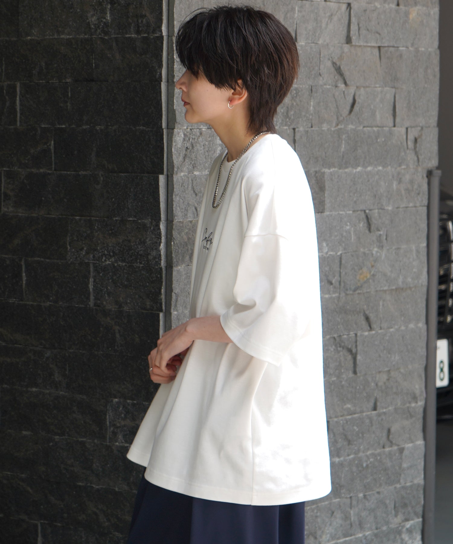 25SS ナチュラルドレープ とろみ肌感 ワンポイント刺繍 ビッグシルエット半袖Tシャツ