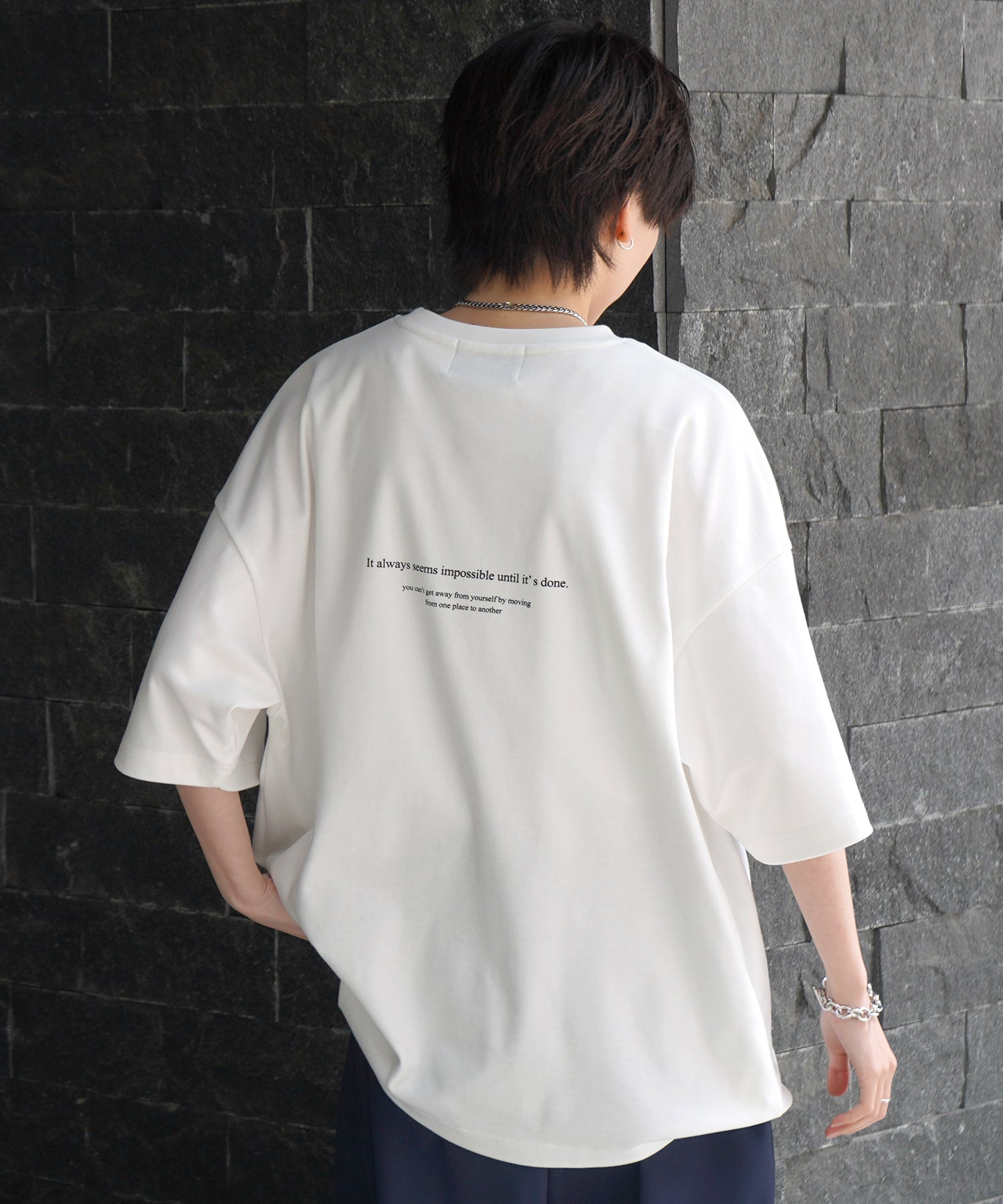 25SS ナチュラルドレープ とろみ肌感 ワンポイント刺繍 ビッグシルエット半袖Tシャツ