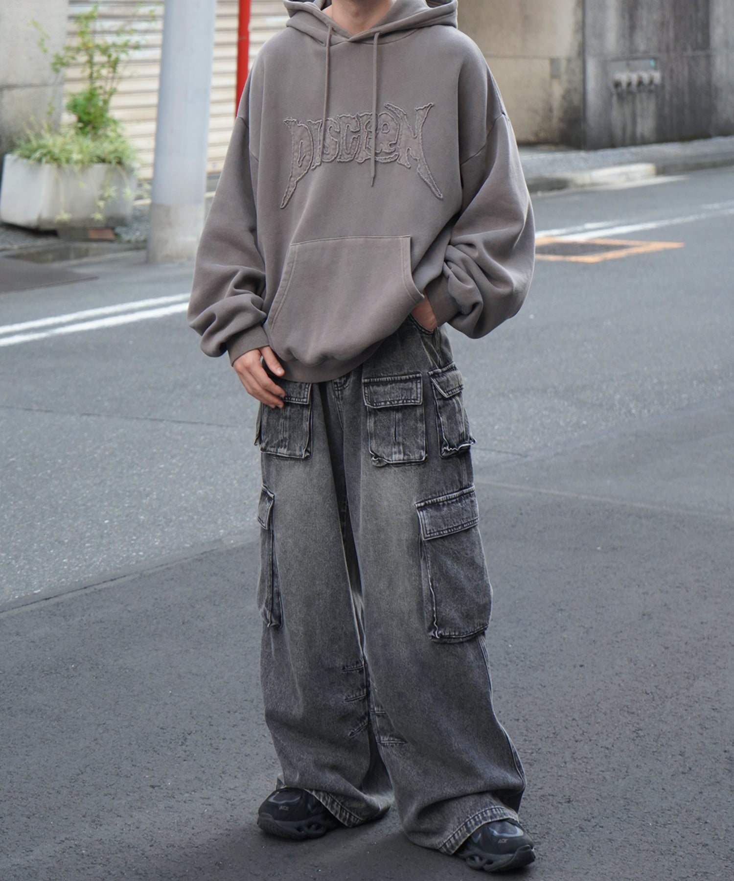 ヴィンテージライク ピグメント加工 ビッグシルエット カットオフフロント刺繍 プリントパーカー