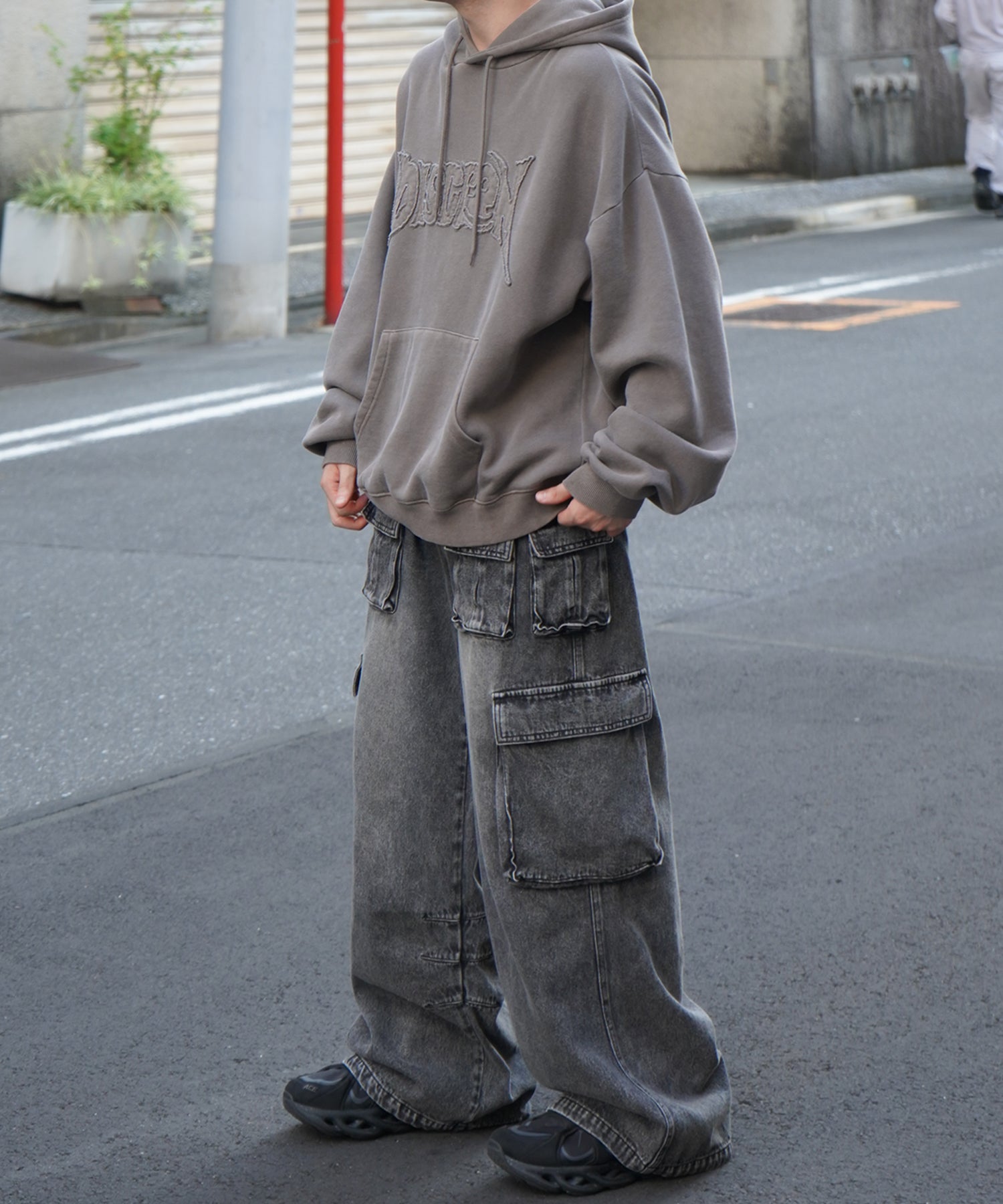 ヴィンテージライク ピグメント加工 ビッグシルエット カットオフフロント刺繍 プリントパーカー