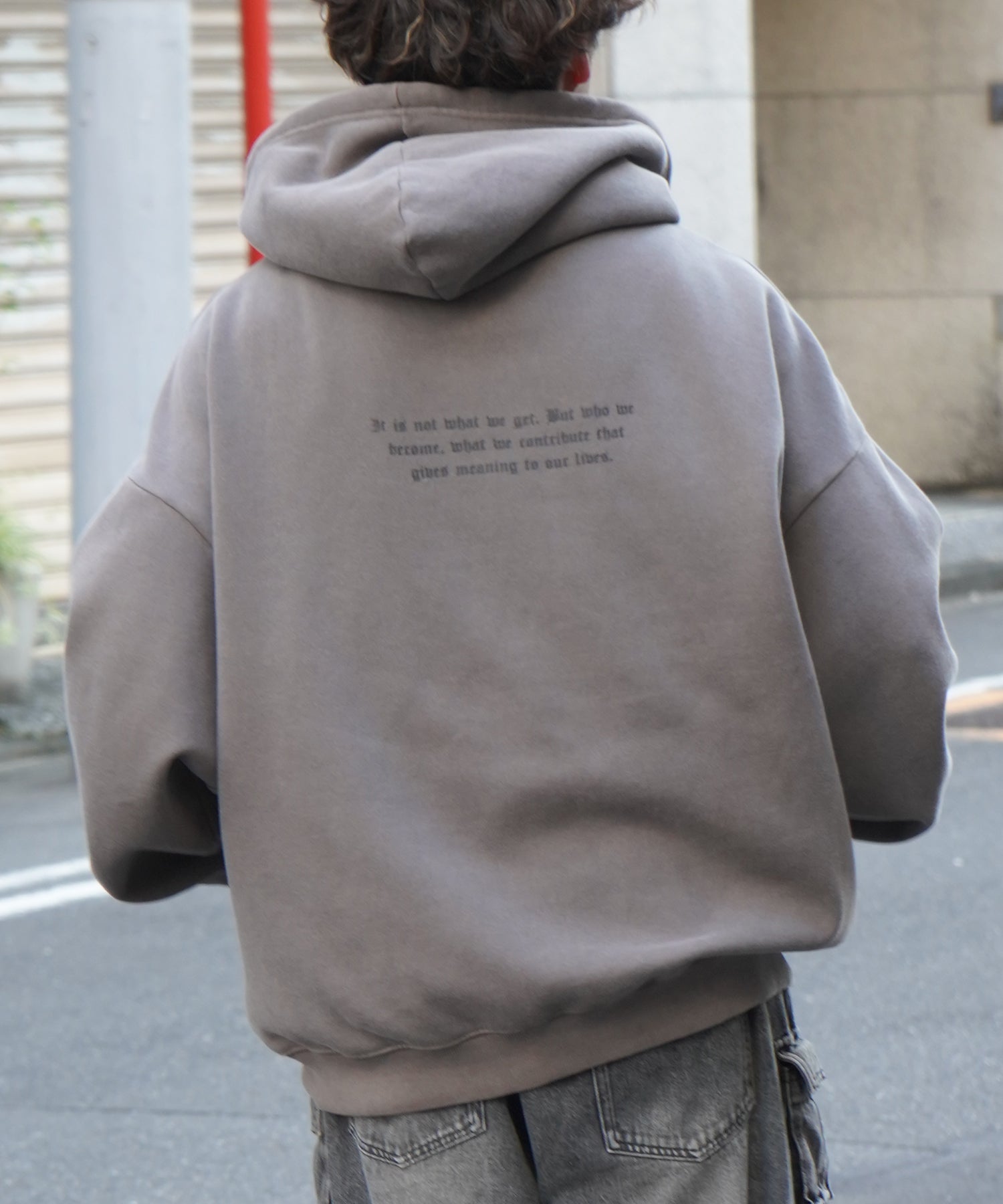 ヴィンテージライク ピグメント加工 ビッグシルエット カットオフフロント刺繍 プリントパーカー