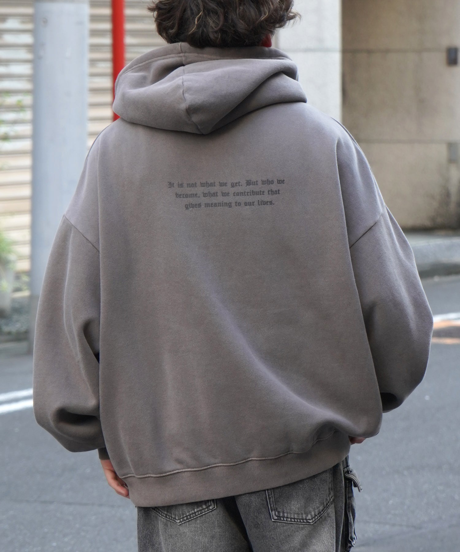 ヴィンテージライク ピグメント加工 ビッグシルエット カットオフフロント刺繍 プリントパーカー