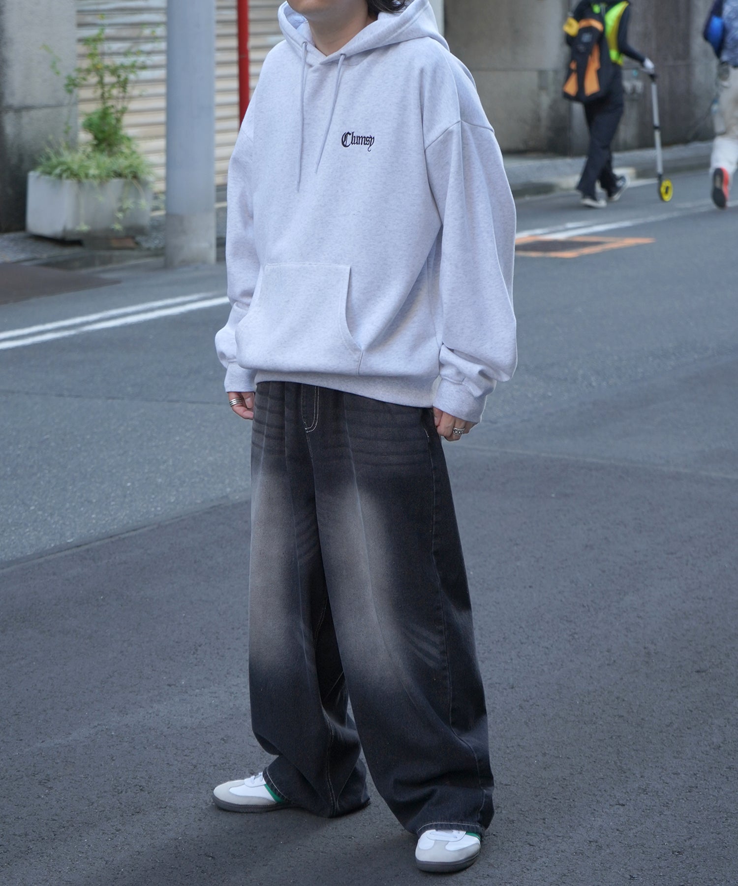 ビッグシルエット フェード8ボール バックプリントパーカー