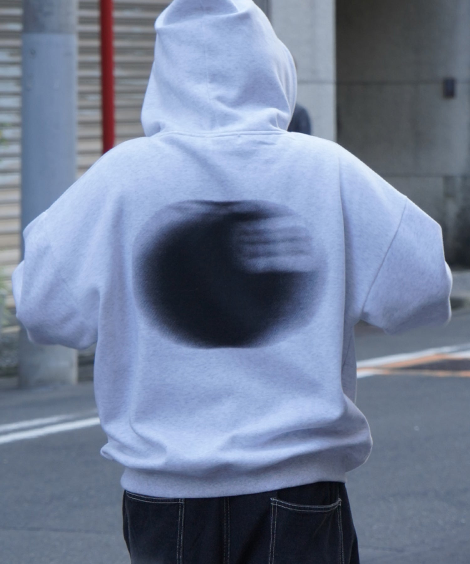 ビッグシルエット フェード8ボール バックプリントパーカー