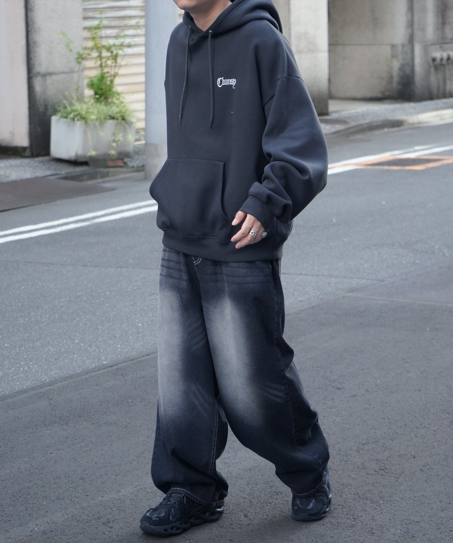 ビッグシルエット フェード8ボール バックプリントパーカー