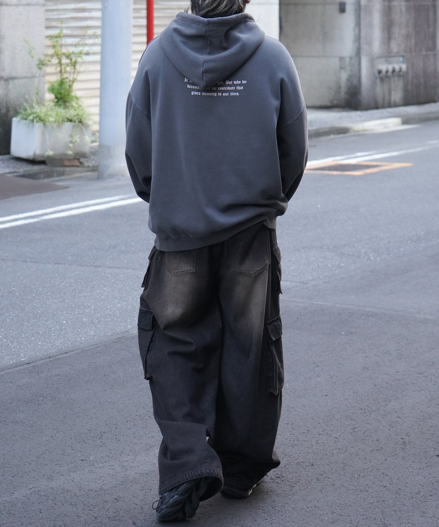 ヴィンテージライク ピグメント加工 ビッグシルエット カットオフフロント刺繍 プリントパーカー