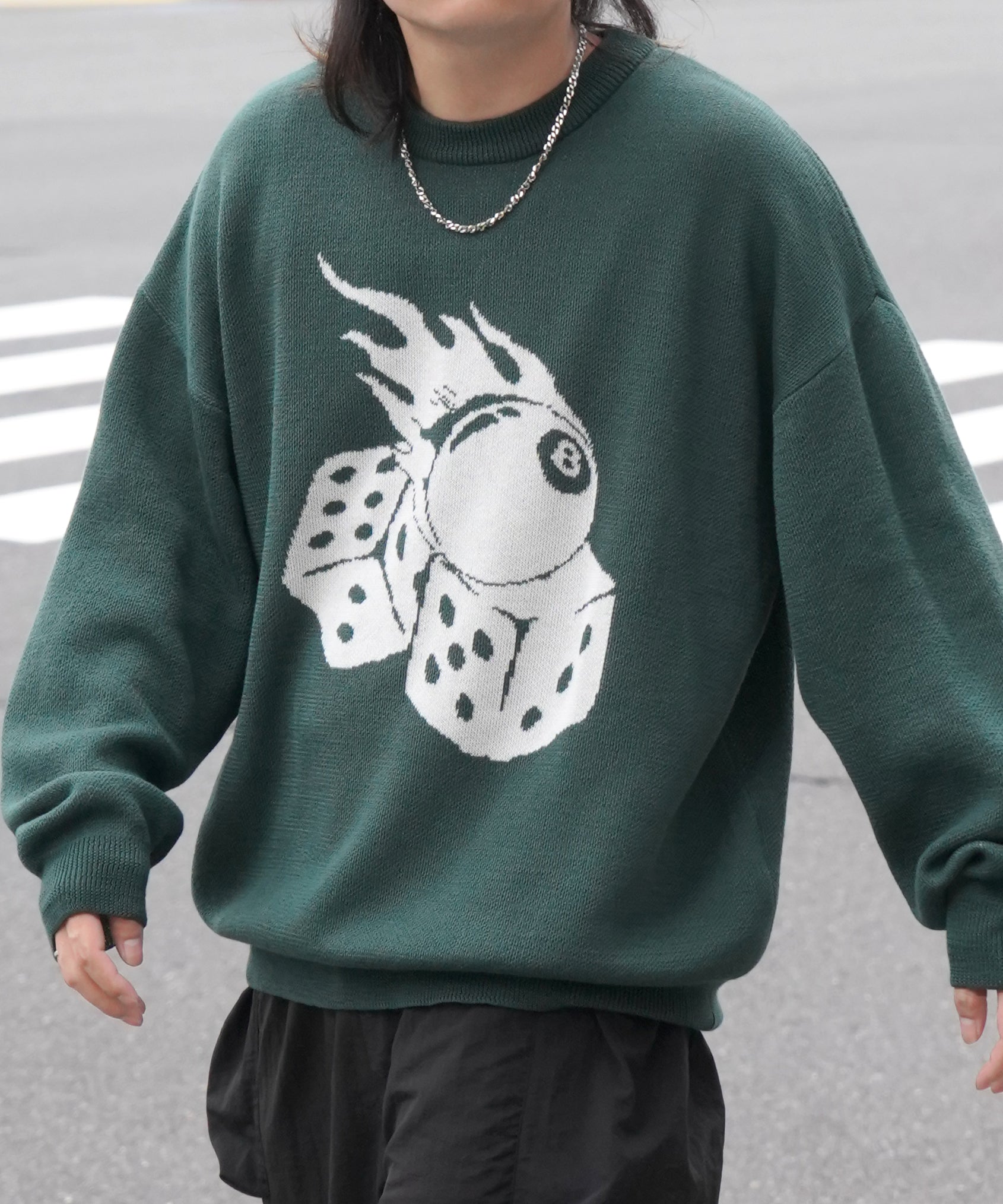 モヘアライク 8ボール / ダイス / スカル グラフィックジャガード ビッグシルエット プルオーバーソフトタッチシャギーニット