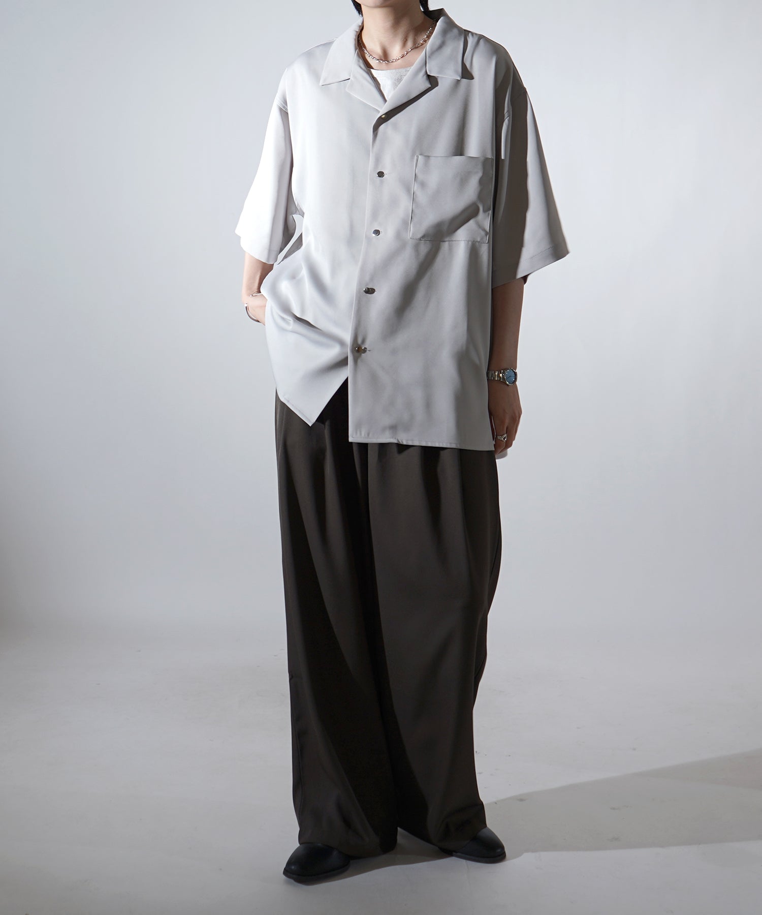 ビッグシルエット メタルボタン ドレープとろみ オープンカラー半袖シャツ