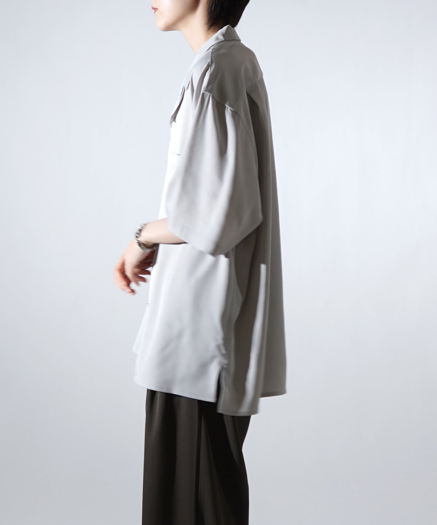 ビッグシルエット メタルボタン ドレープとろみ オープンカラー半袖シャツ
