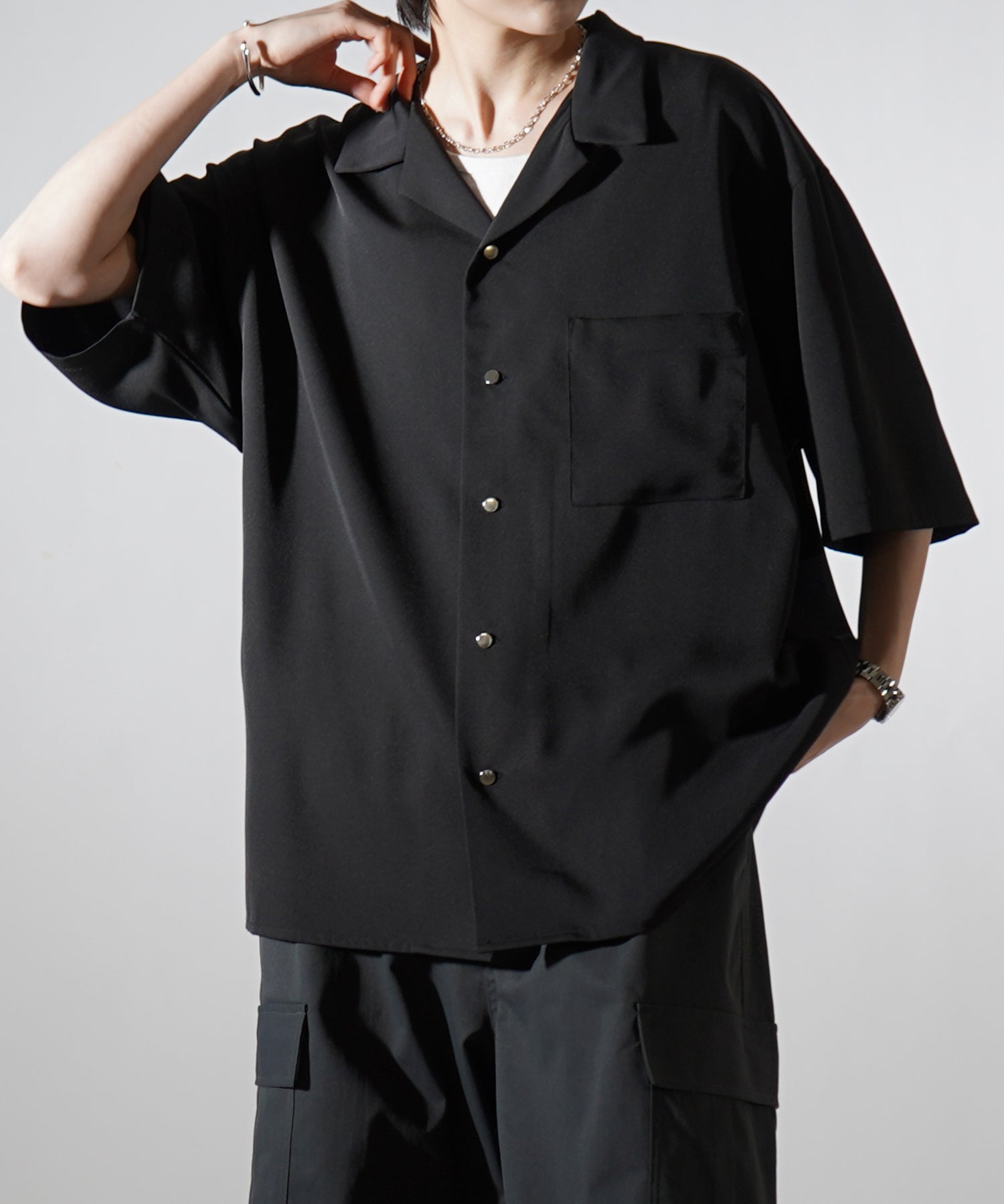 ビッグシルエット メタルボタン ドレープとろみ オープンカラー半袖シャツ
