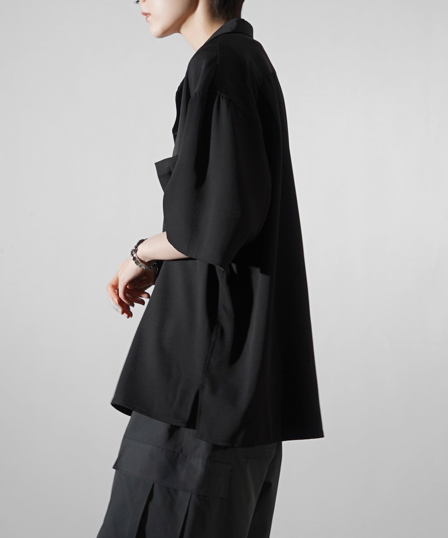 ビッグシルエット メタルボタン ドレープとろみ オープンカラー半袖シャツ