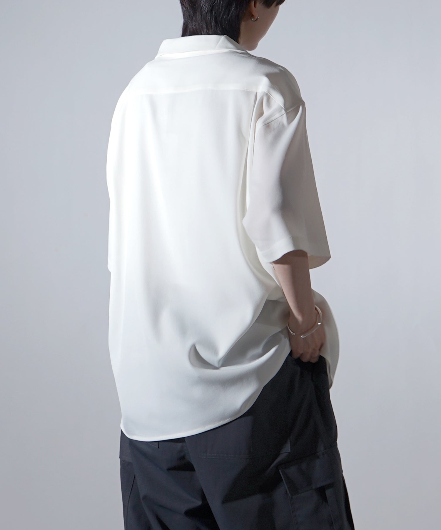 ビッグシルエット メタルボタン ドレープとろみ オープンカラー半袖シャツ
