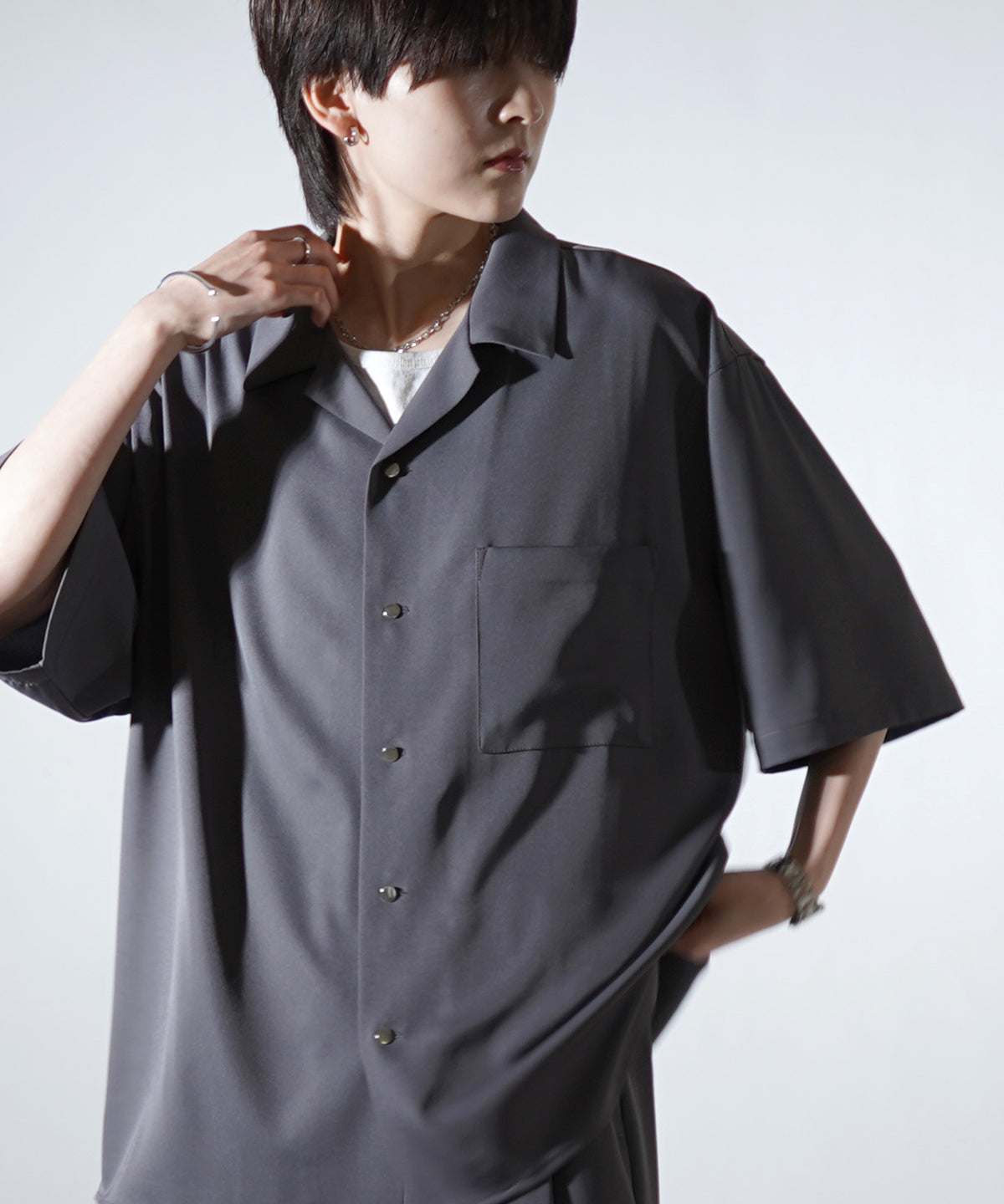 ビッグシルエット メタルボタン ドレープとろみ オープンカラー半袖シャツ