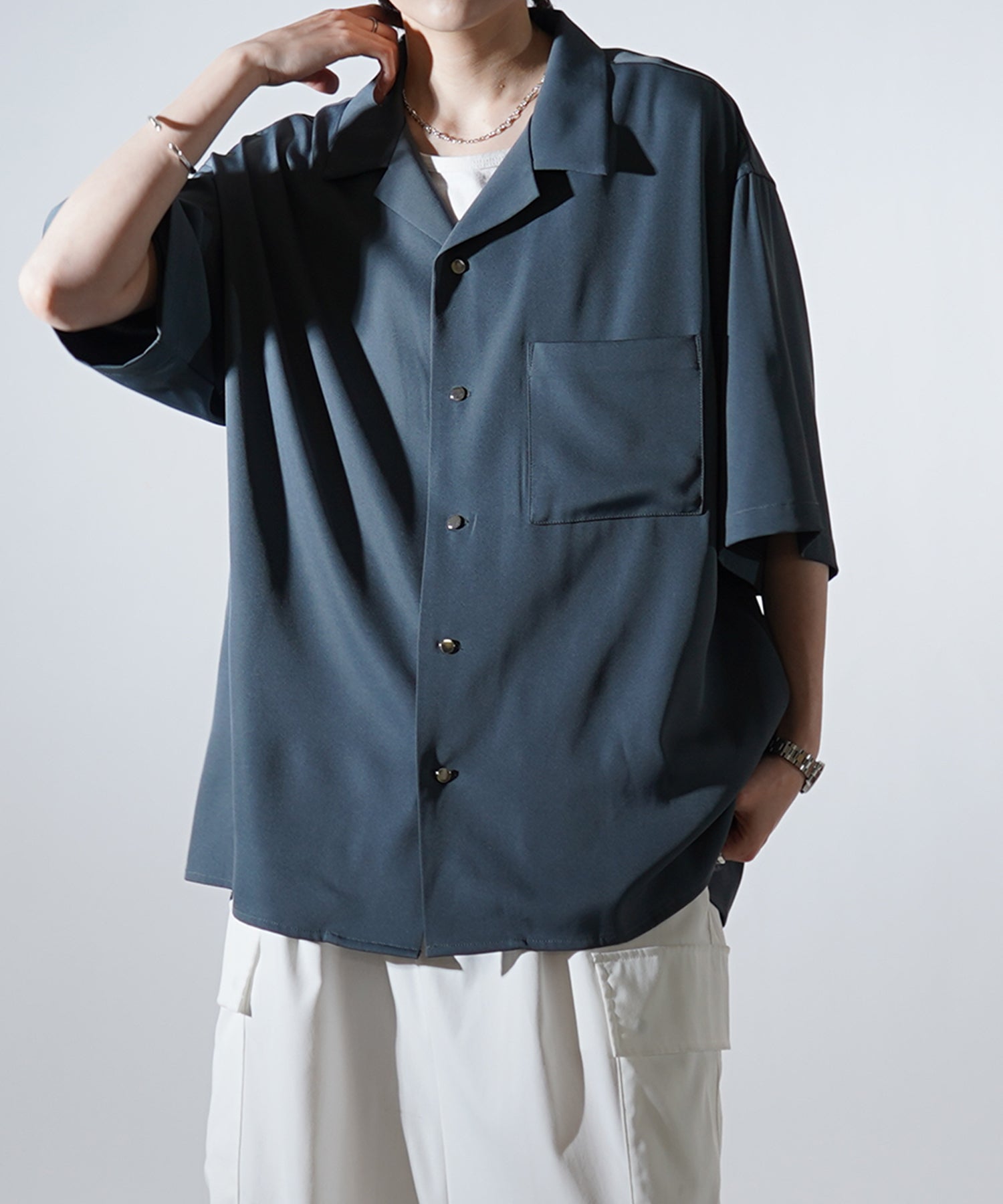 ビッグシルエット メタルボタン ドレープとろみ オープンカラー半袖シャツ