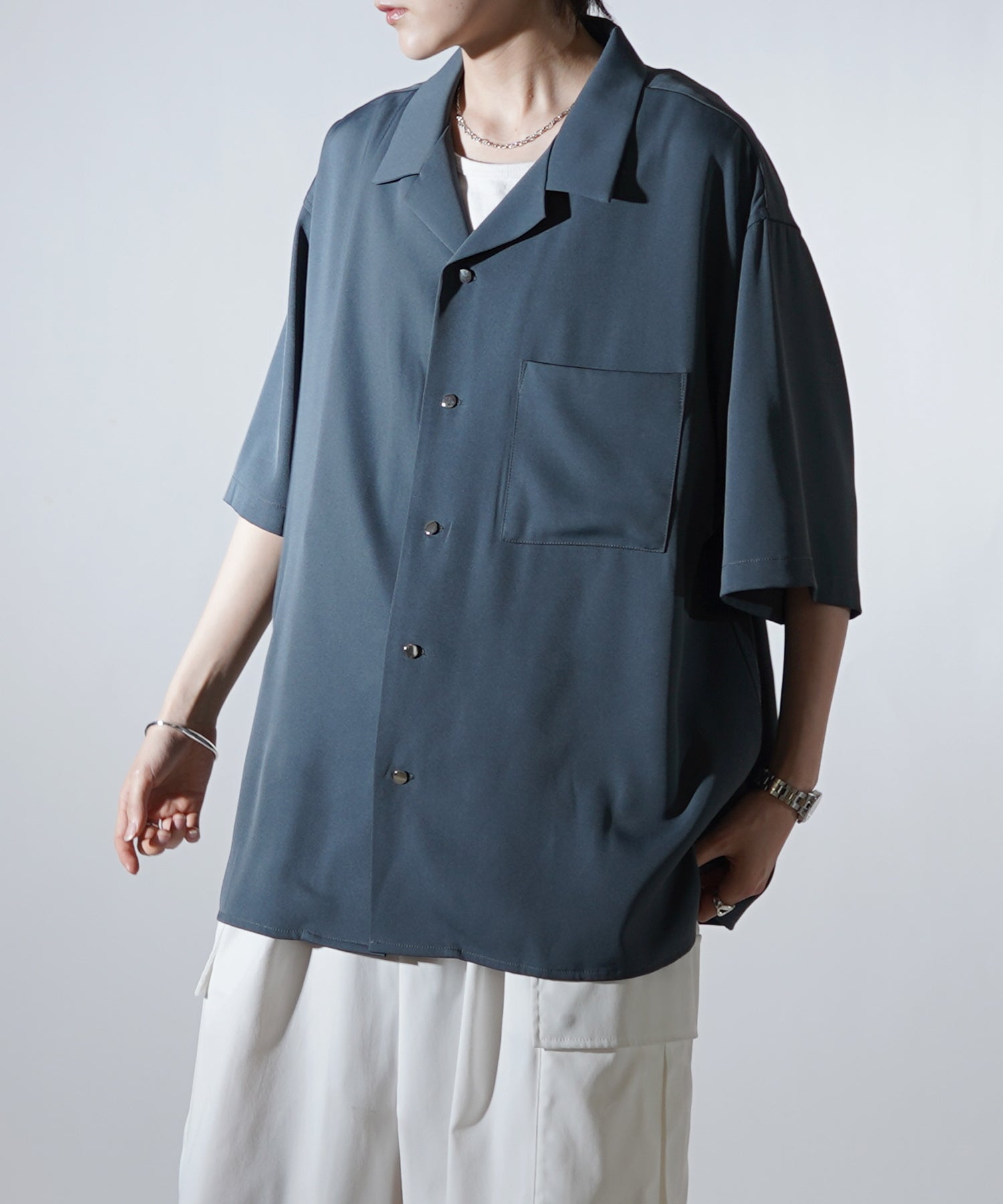 ビッグシルエット メタルボタン ドレープとろみ オープンカラー半袖シャツ