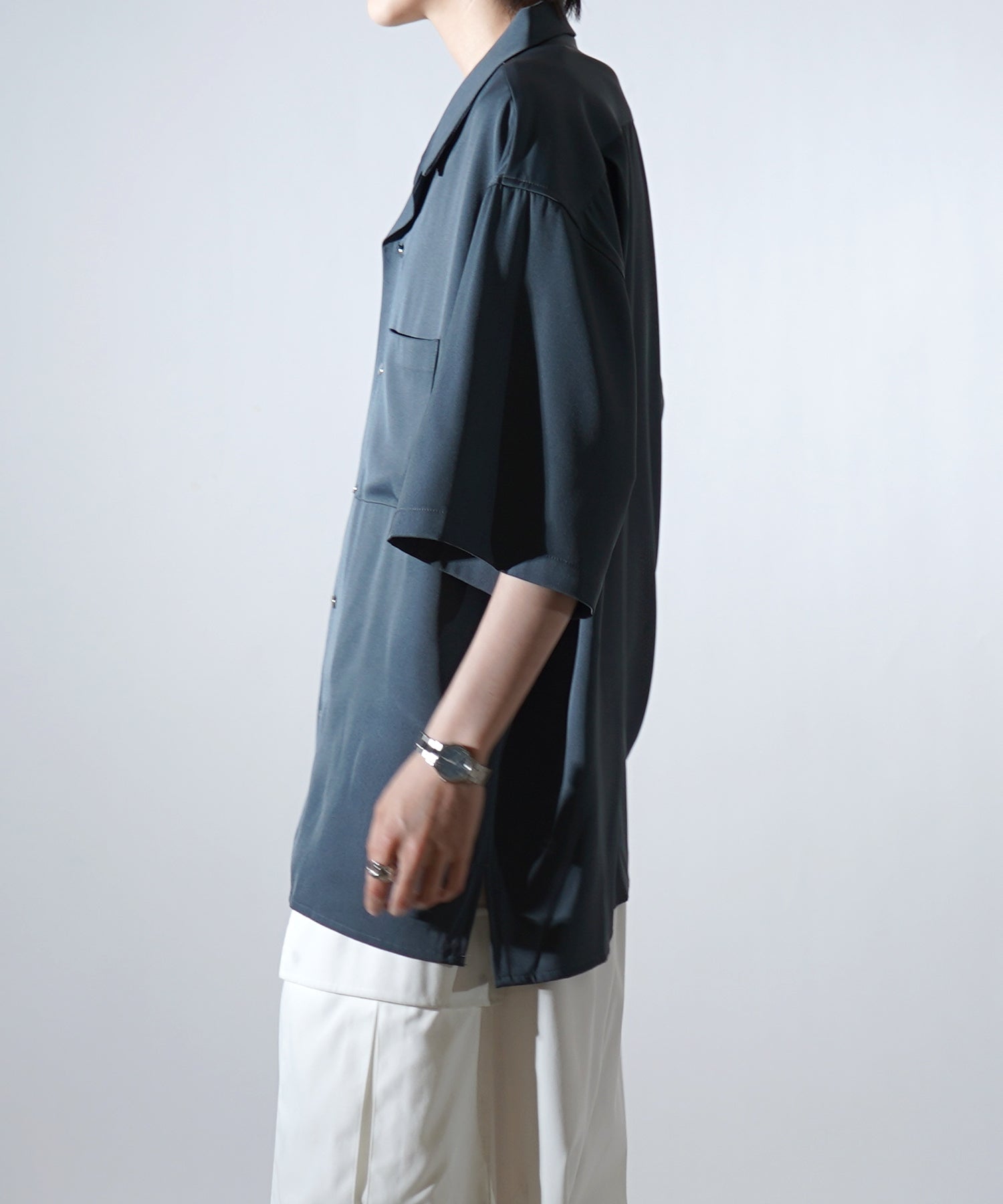 ビッグシルエット メタルボタン ドレープとろみ オープンカラー半袖シャツ