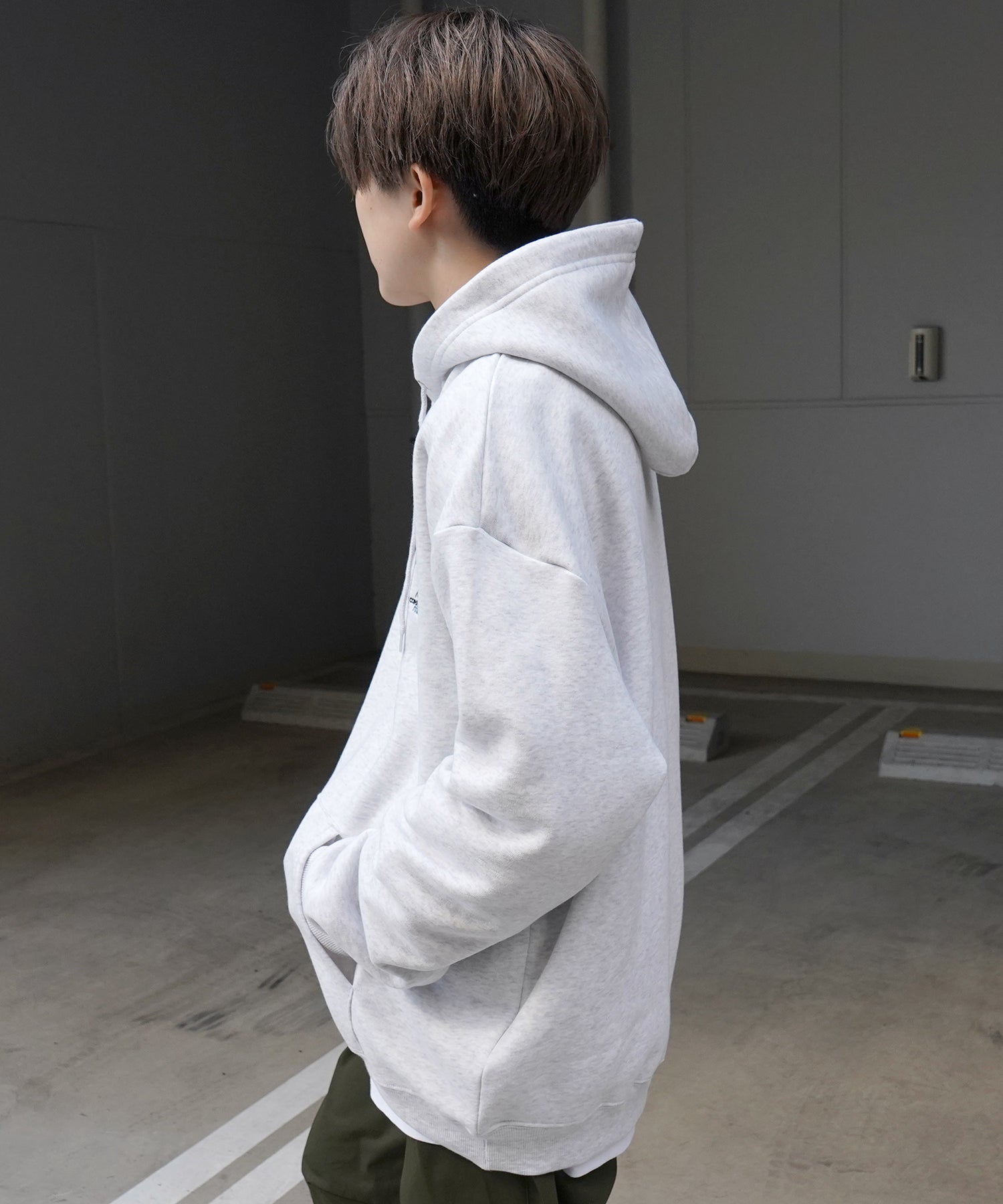 ヒゲオジサン刺繡A ワンポイント刺繍ロゴ ビッグシルエット 裏起毛プルオーバーパーカー