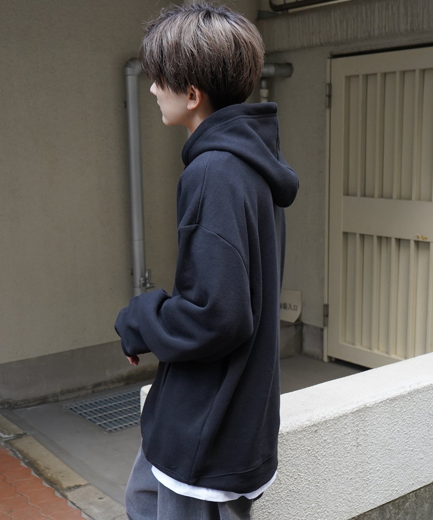 ヒゲオジサン刺繡A ワンポイント刺繍ロゴ ビッグシルエット 裏起毛プルオーバーパーカー