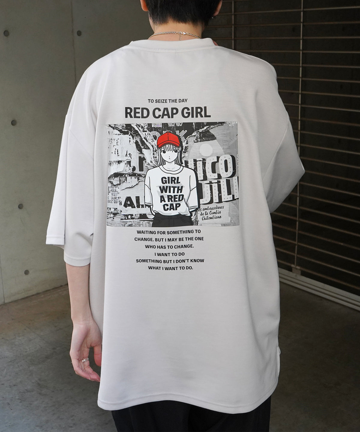 【RED CAP GIRL】 バックイラスト / バック転写 ワンポイント刺繍 ドレープとろみ ポンチ ビッグシルエットプリントTシャツ