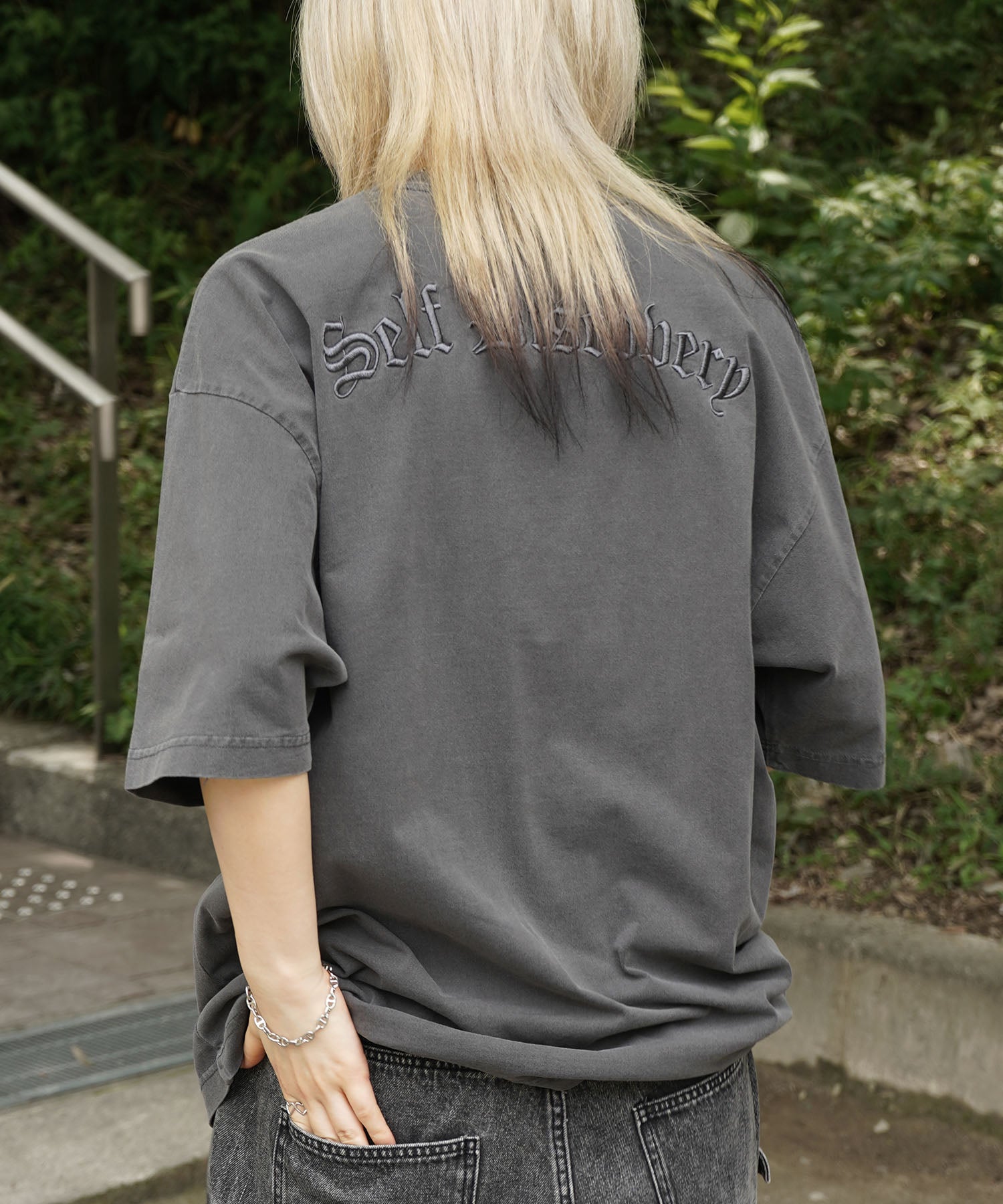 25SS ハードウォッシュ加工 ワンポイント刺繍 ボックスシルエット 半袖Tシャツ