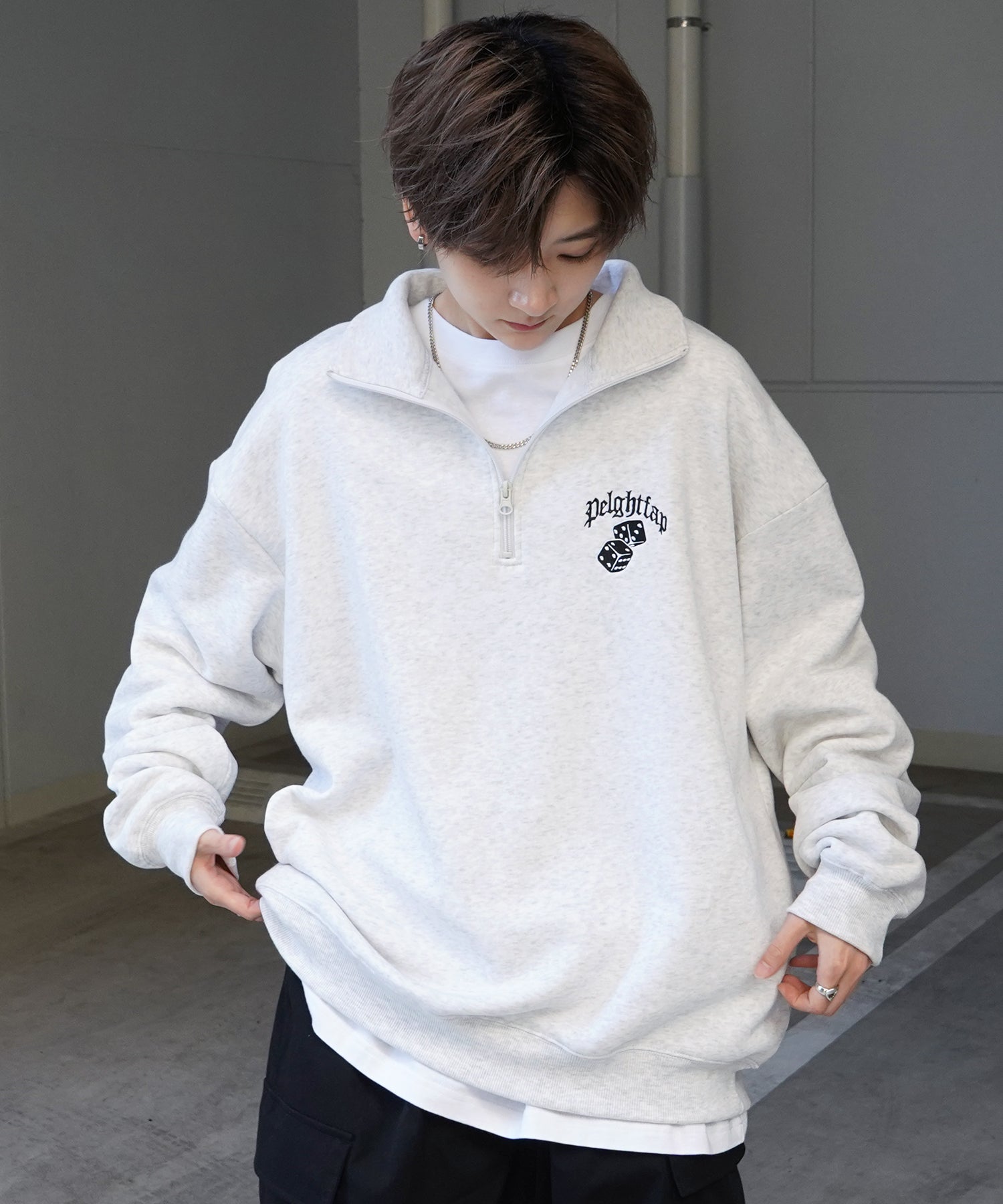 ビリヤード/ダイス ワンポイント刺繍ロゴ ビッグシルエット 裏起毛プルオーバーハーフジップスウェット