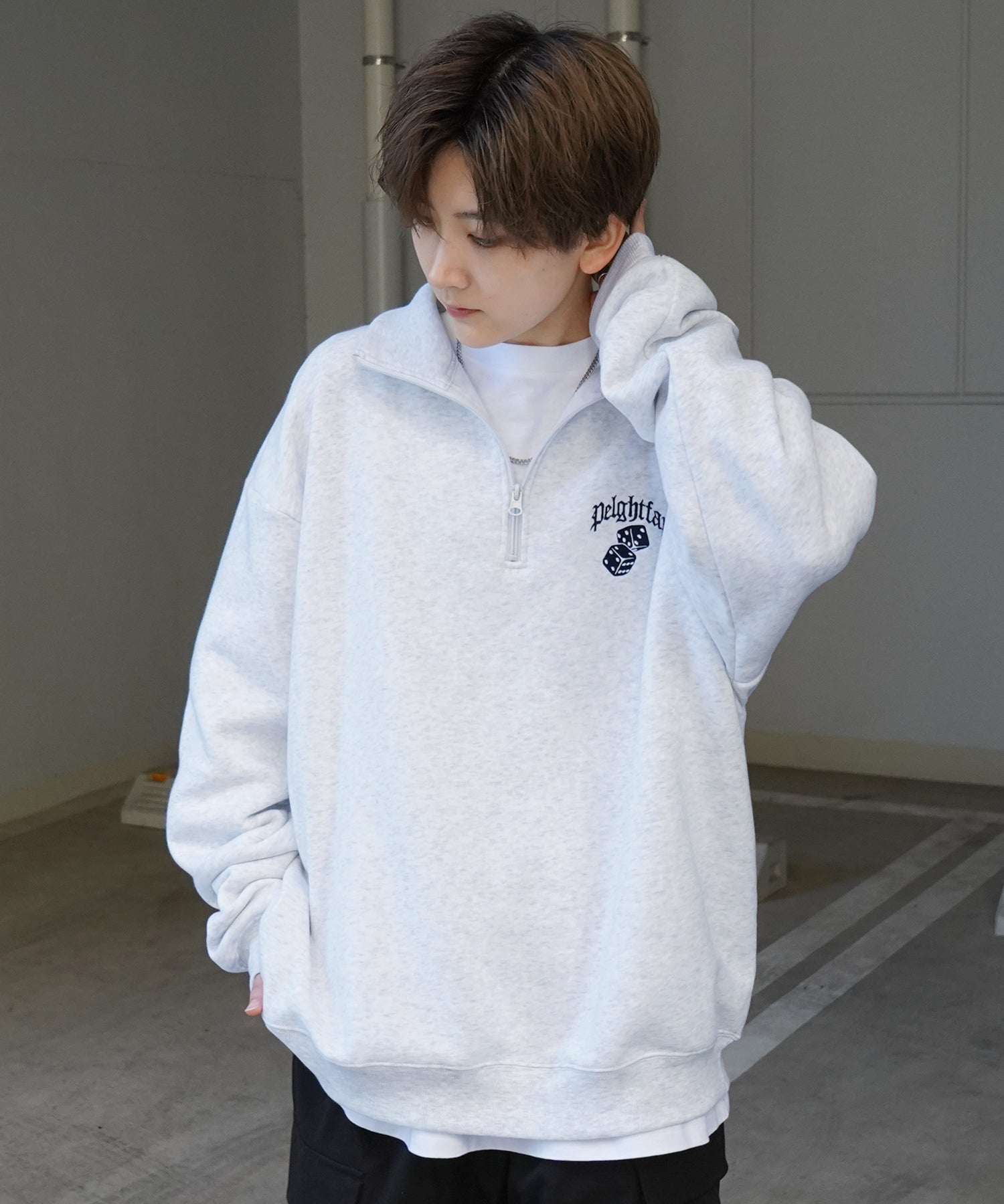 ビリヤード/ダイス ワンポイント刺繍ロゴ ビッグシルエット 裏起毛プルオーバーハーフジップスウェット