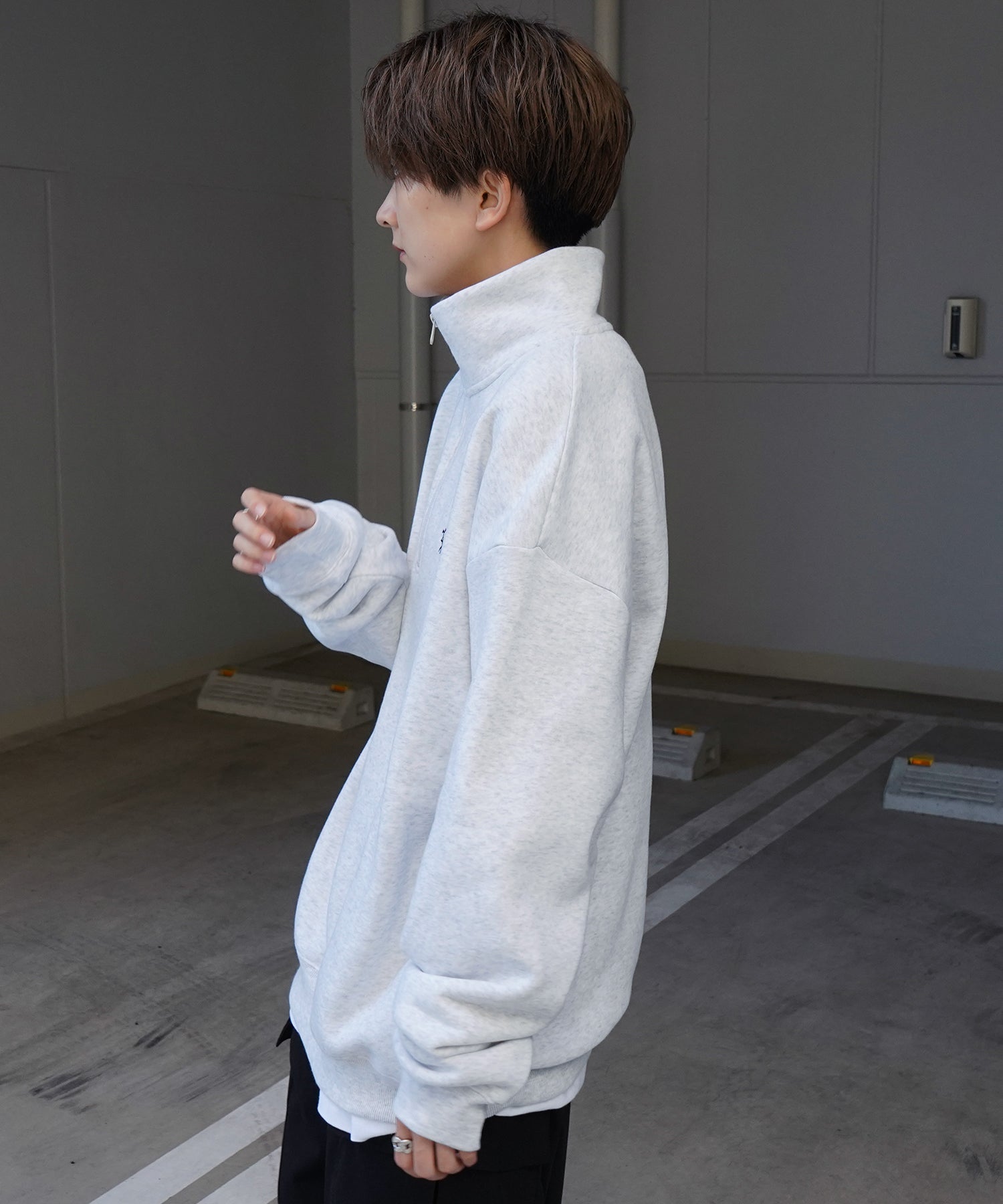 ビリヤード/ダイス ワンポイント刺繍ロゴ ビッグシルエット 裏起毛プルオーバーハーフジップスウェット