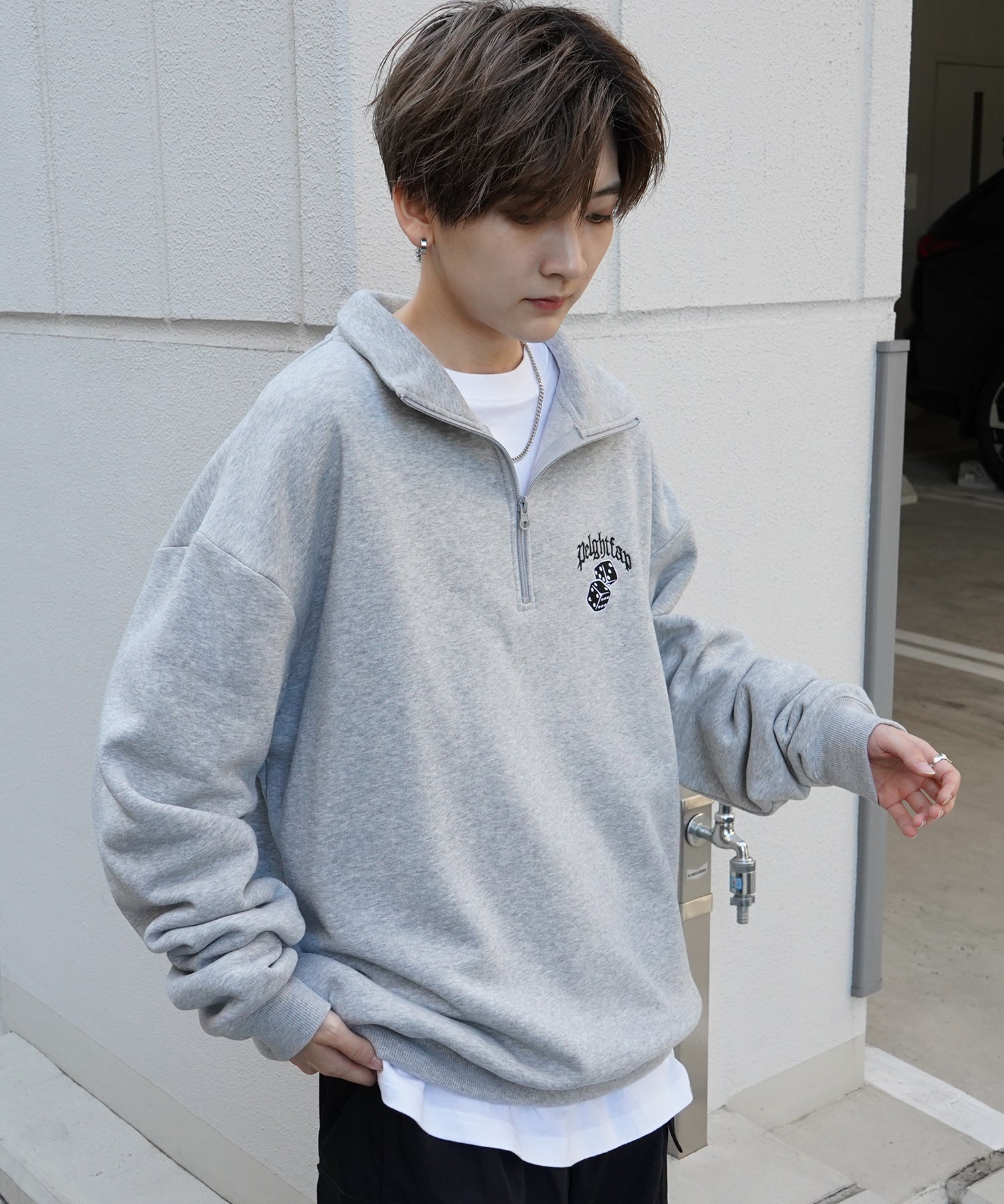 ビリヤード/ダイス ワンポイント刺繍ロゴ ビッグシルエット 裏起毛プルオーバーハーフジップスウェット