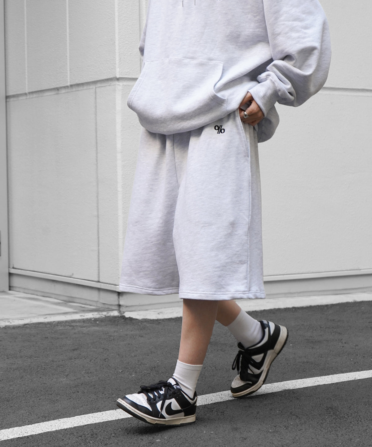 【96thes】韓国ストリート ワンポイントロゴ刺繍 スウェット ハーフパンツ ユニセックス 25SS