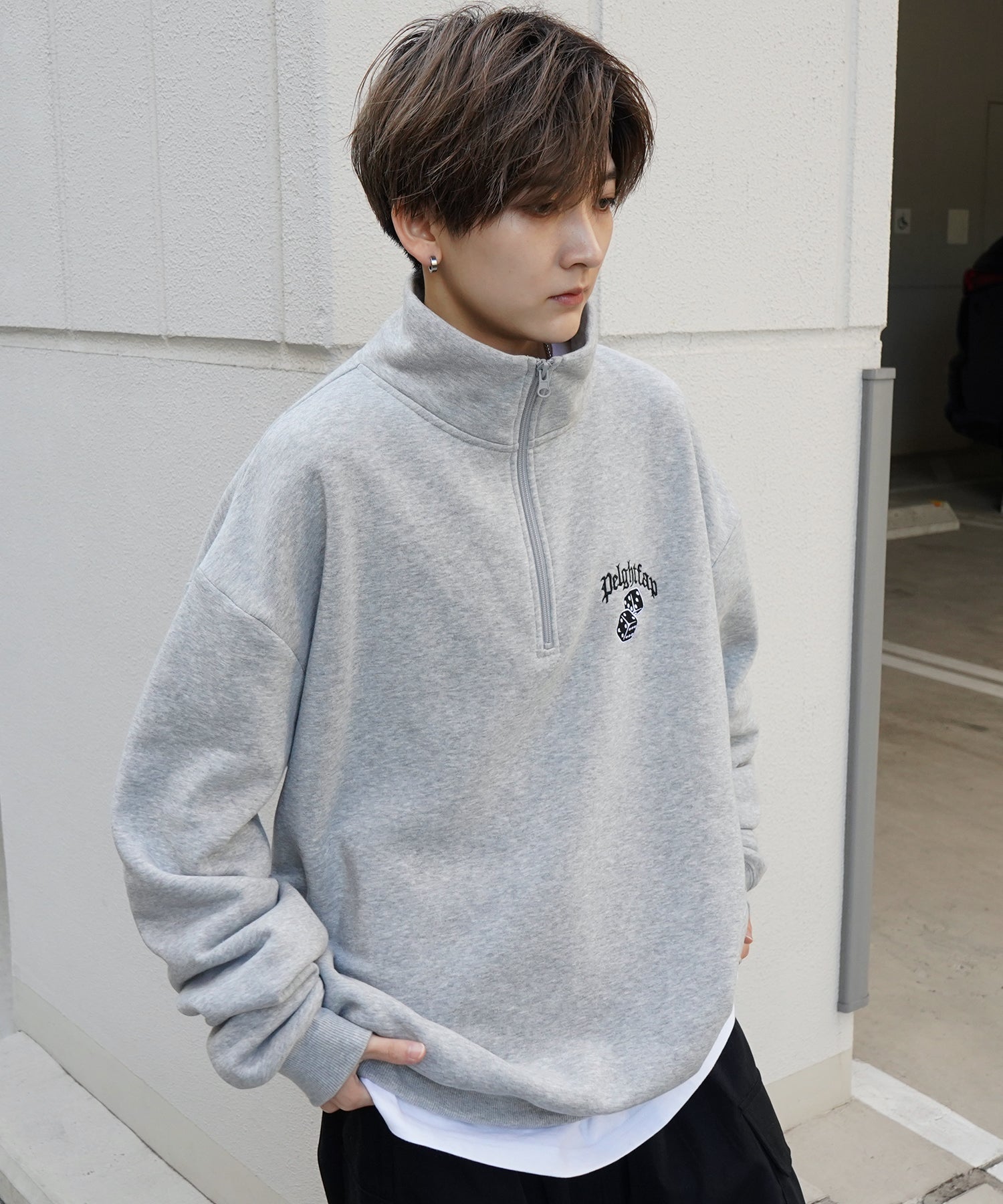 ビリヤード/ダイス ワンポイント刺繍ロゴ ビッグシルエット 裏起毛プルオーバーハーフジップスウェット