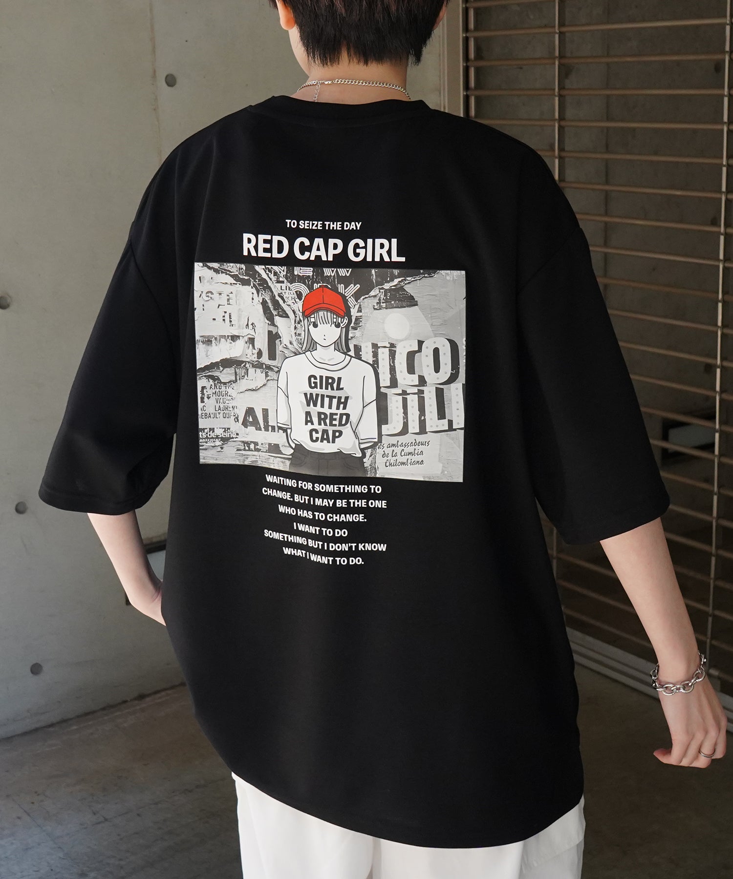 【RED CAP GIRL】 バックイラスト / バック転写 ワンポイント刺繍 ドレープとろみ ポンチ ビッグシルエットプリントTシャツ 25SS