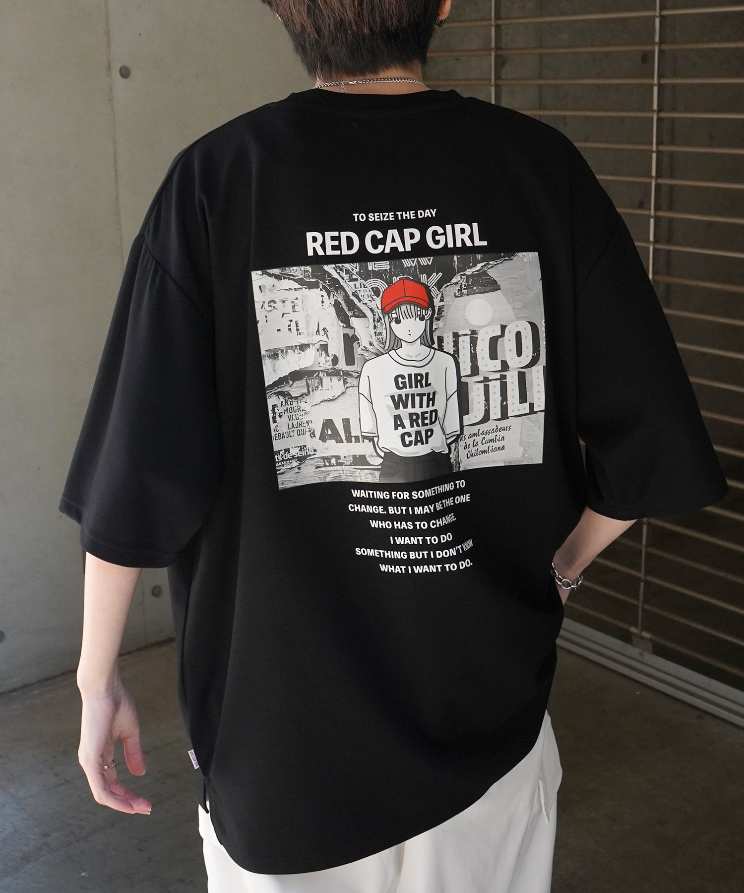 【RED CAP GIRL】 バックイラスト / バック転写 ワンポイント刺繍 ドレープとろみ ポンチ ビッグシルエットプリントTシャツ 25SS