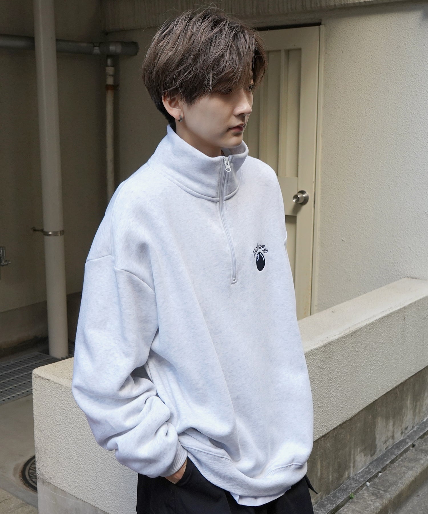 ビリヤード/ダイス ワンポイント刺繍ロゴ ビッグシルエット 裏起毛プルオーバーハーフジップスウェット