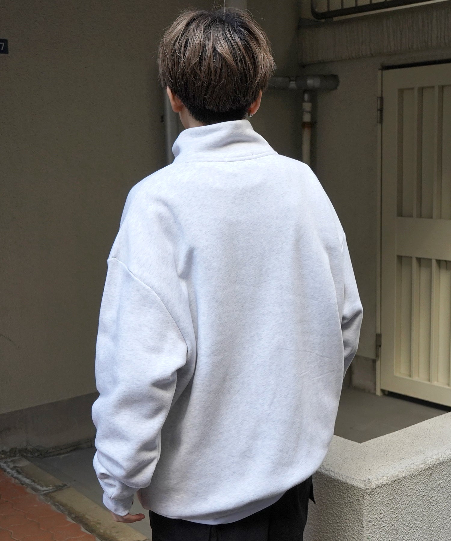 ビリヤード/ダイス ワンポイント刺繍ロゴ ビッグシルエット 裏起毛プルオーバーハーフジップスウェット