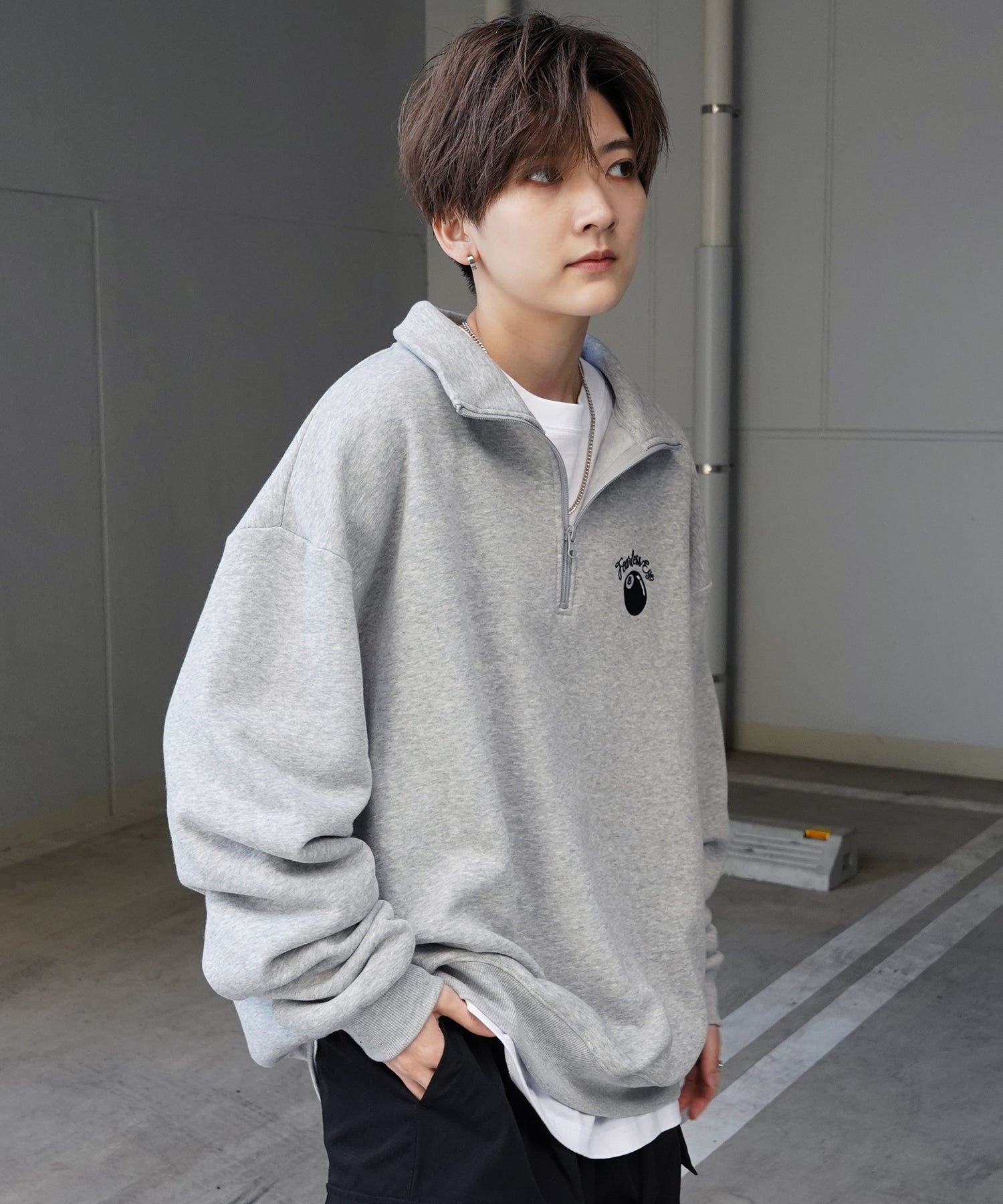 ビリヤード/ダイス ワンポイント刺繍ロゴ ビッグシルエット 裏起毛プルオーバーハーフジップスウェット