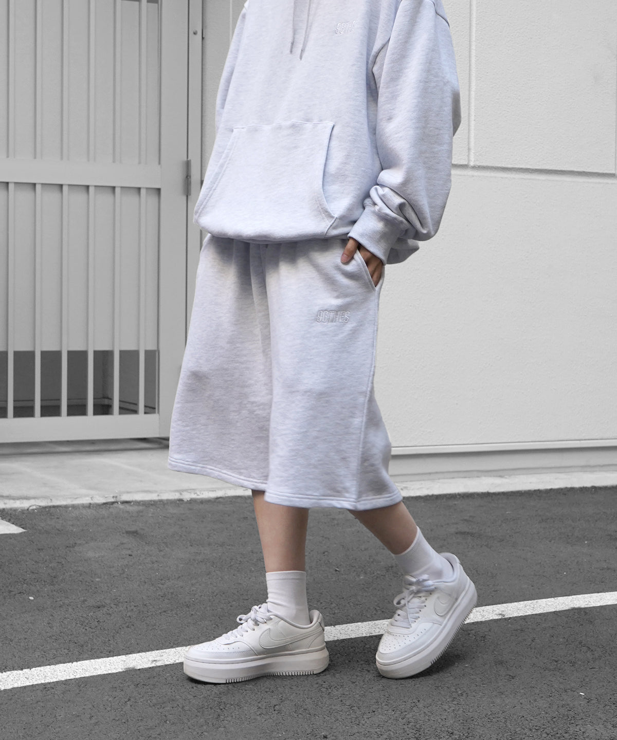 【96thes】韓国ストリート ワンポイントロゴ刺繍 スウェット ハーフパンツ ユニセックス 25SS