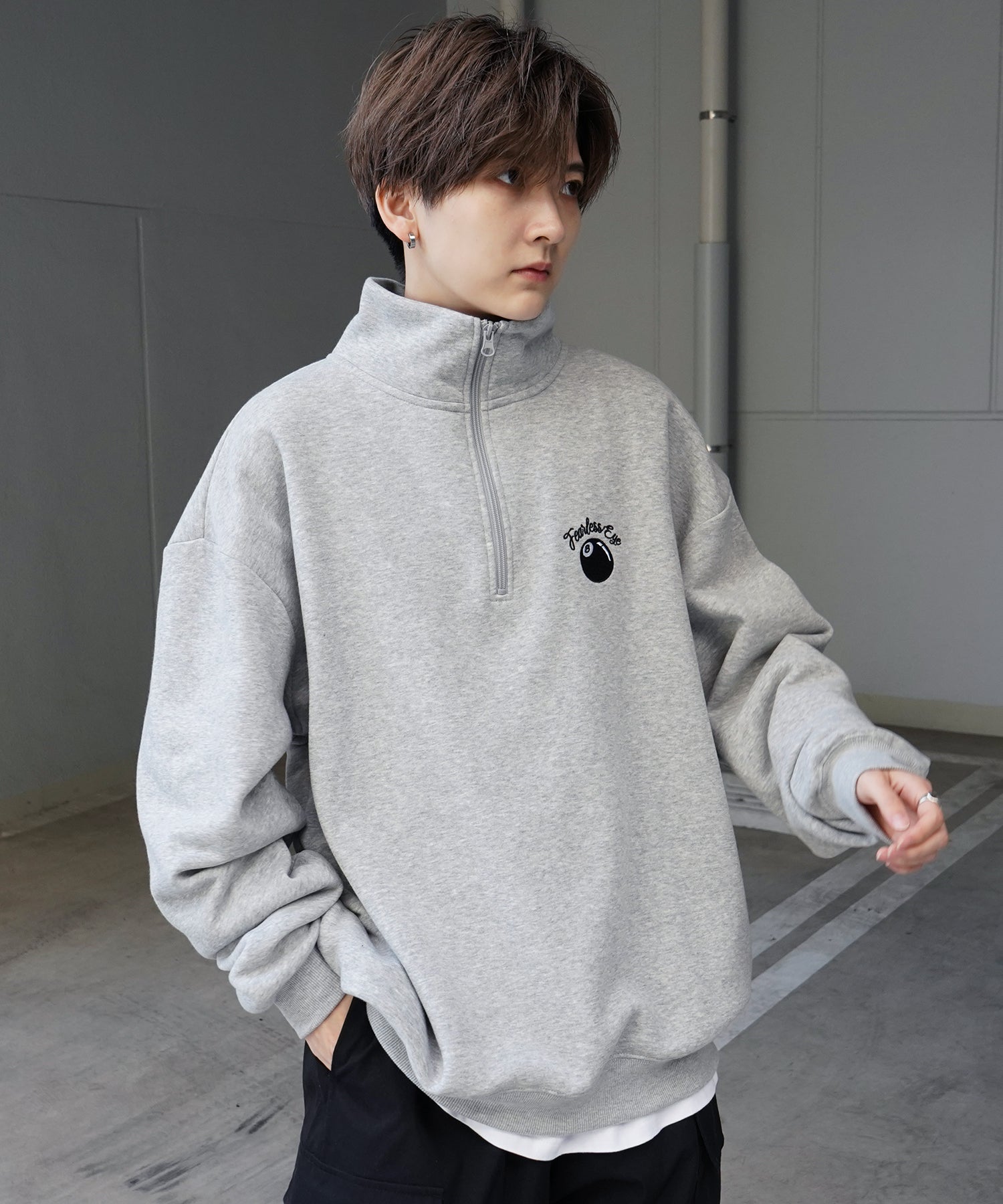 ビリヤード/ダイス ワンポイント刺繍ロゴ ビッグシルエット 裏起毛プルオーバーハーフジップスウェット