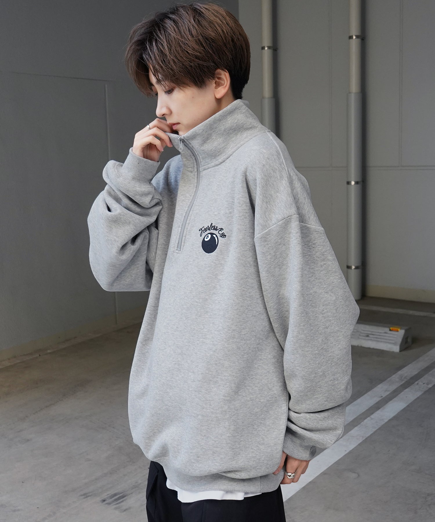 ビリヤード/ダイス ワンポイント刺繍ロゴ ビッグシルエット 裏起毛プルオーバーハーフジップスウェット