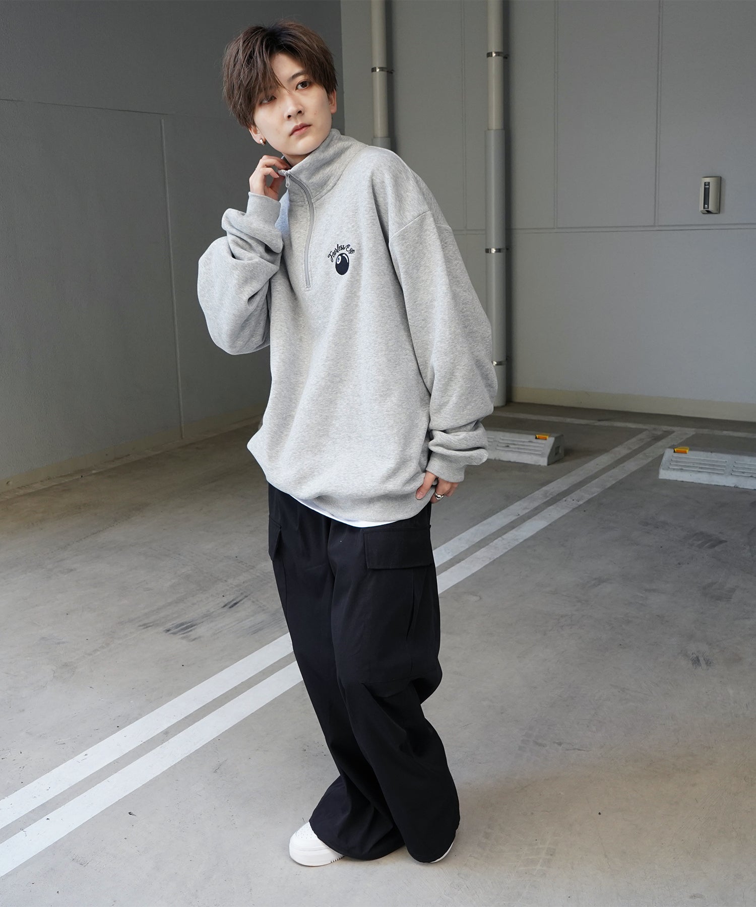 ビリヤード/ダイス ワンポイント刺繍ロゴ ビッグシルエット 裏起毛プルオーバーハーフジップスウェット